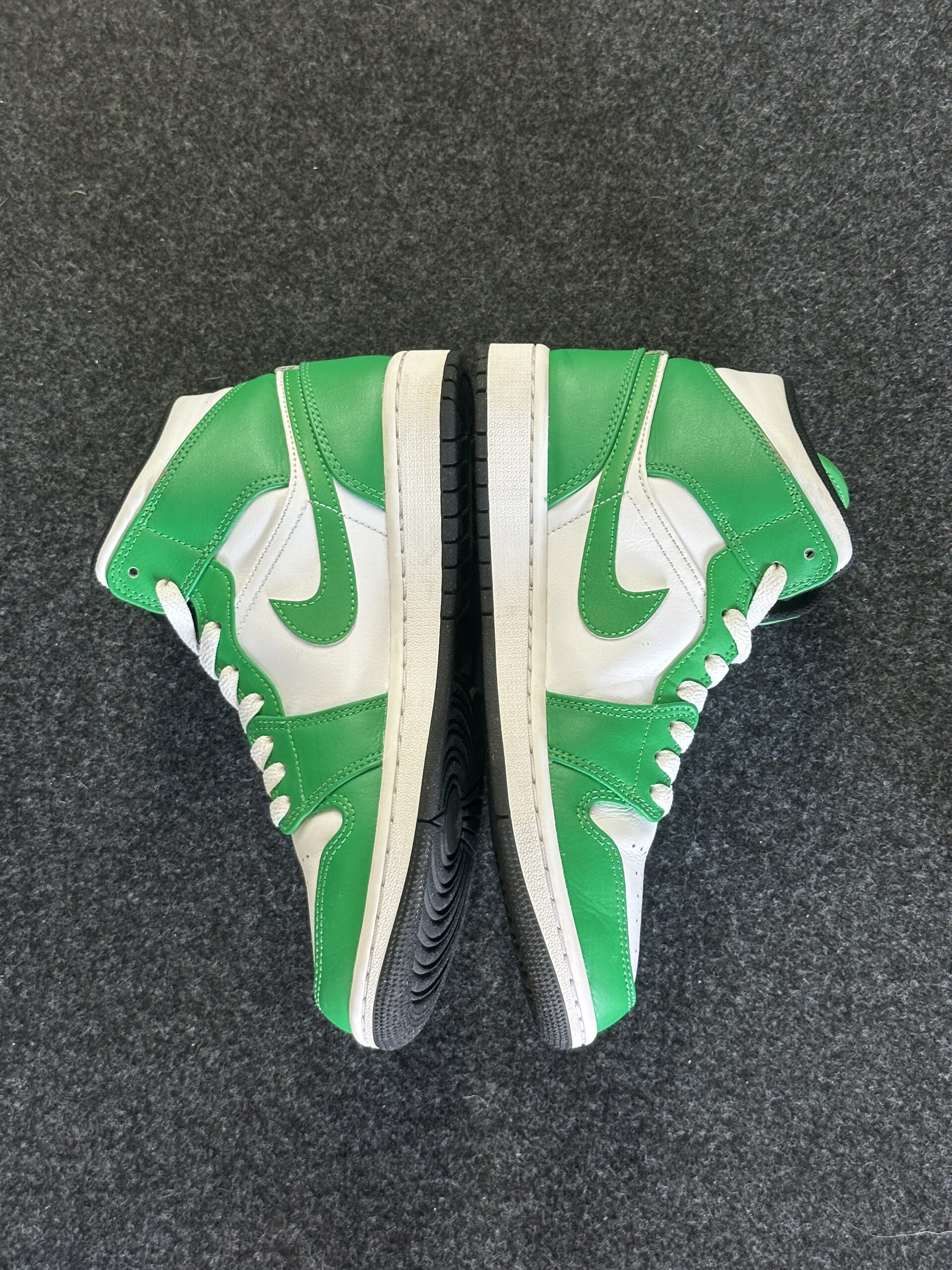 Air Jordan 1 Mid Lucky Green DQ8426-301 taglia EU 40 vista interna