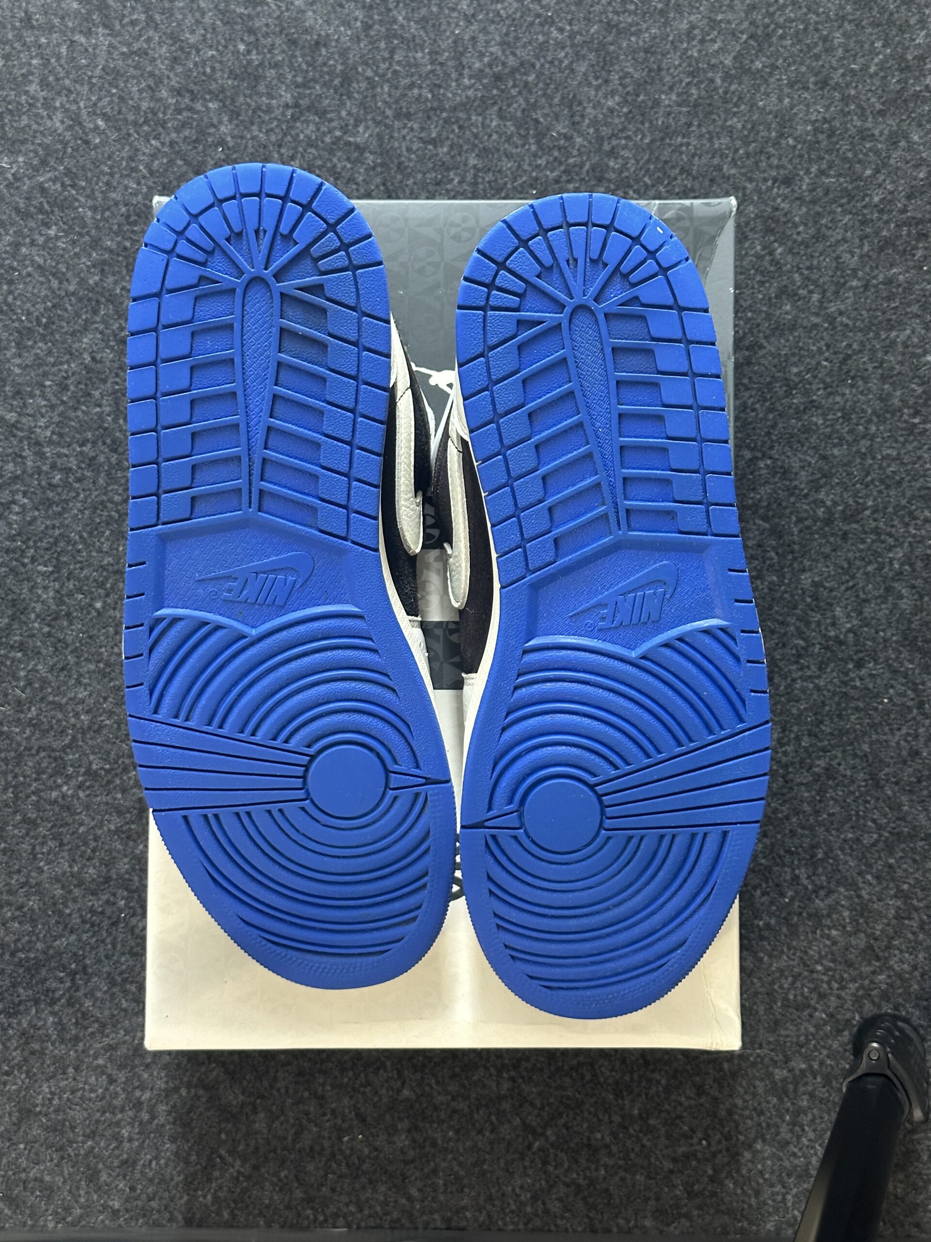 Air Jordan 1 Low Quai 54 HQ0764-001 taglia EU 47 vista suole