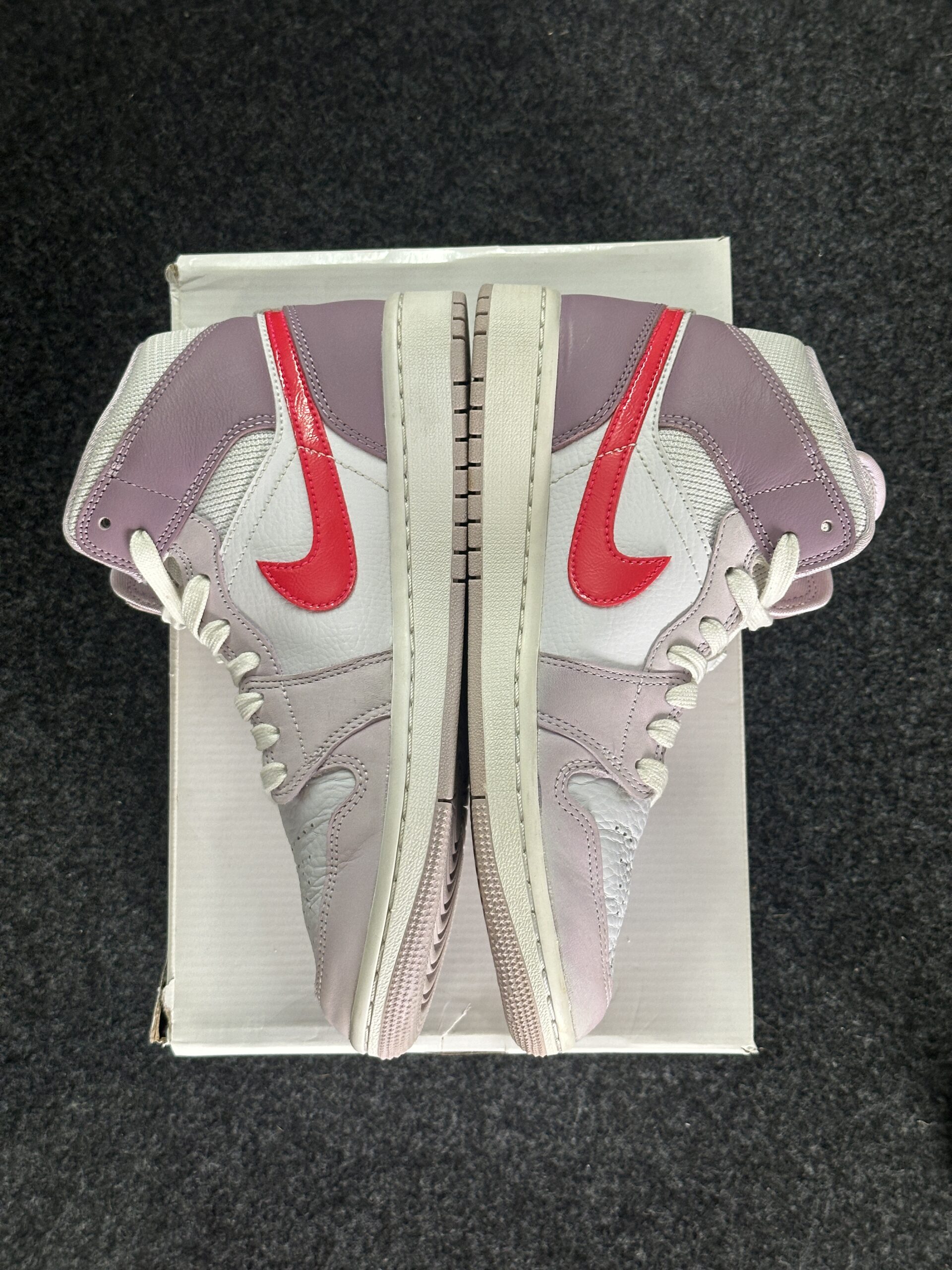 Air Jordan 1 Mid Valentine’s Day DR0174-500 taglia EU 38.5 vista interna