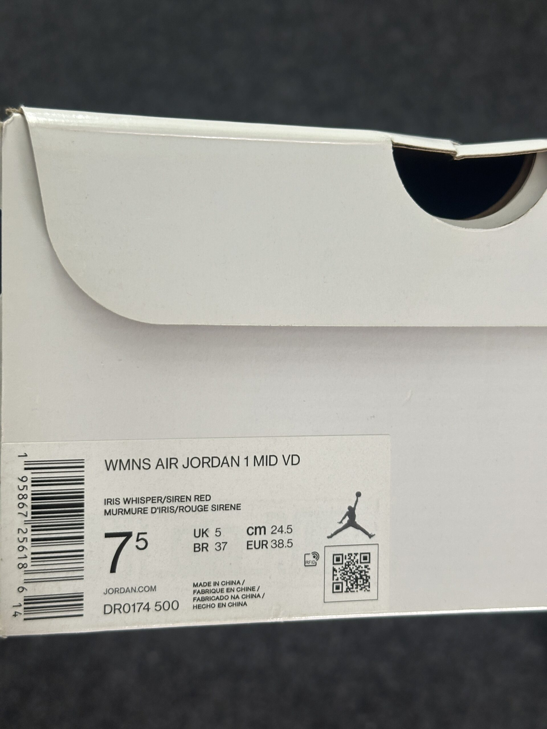 Air Jordan 1 Mid Valentine’s Day DR0174-500 taglia EU 38.5 vista box