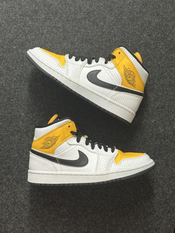 Air Jordan 1 Mid Laser Orange BQ6472-107 taglia EU 39 vista principale