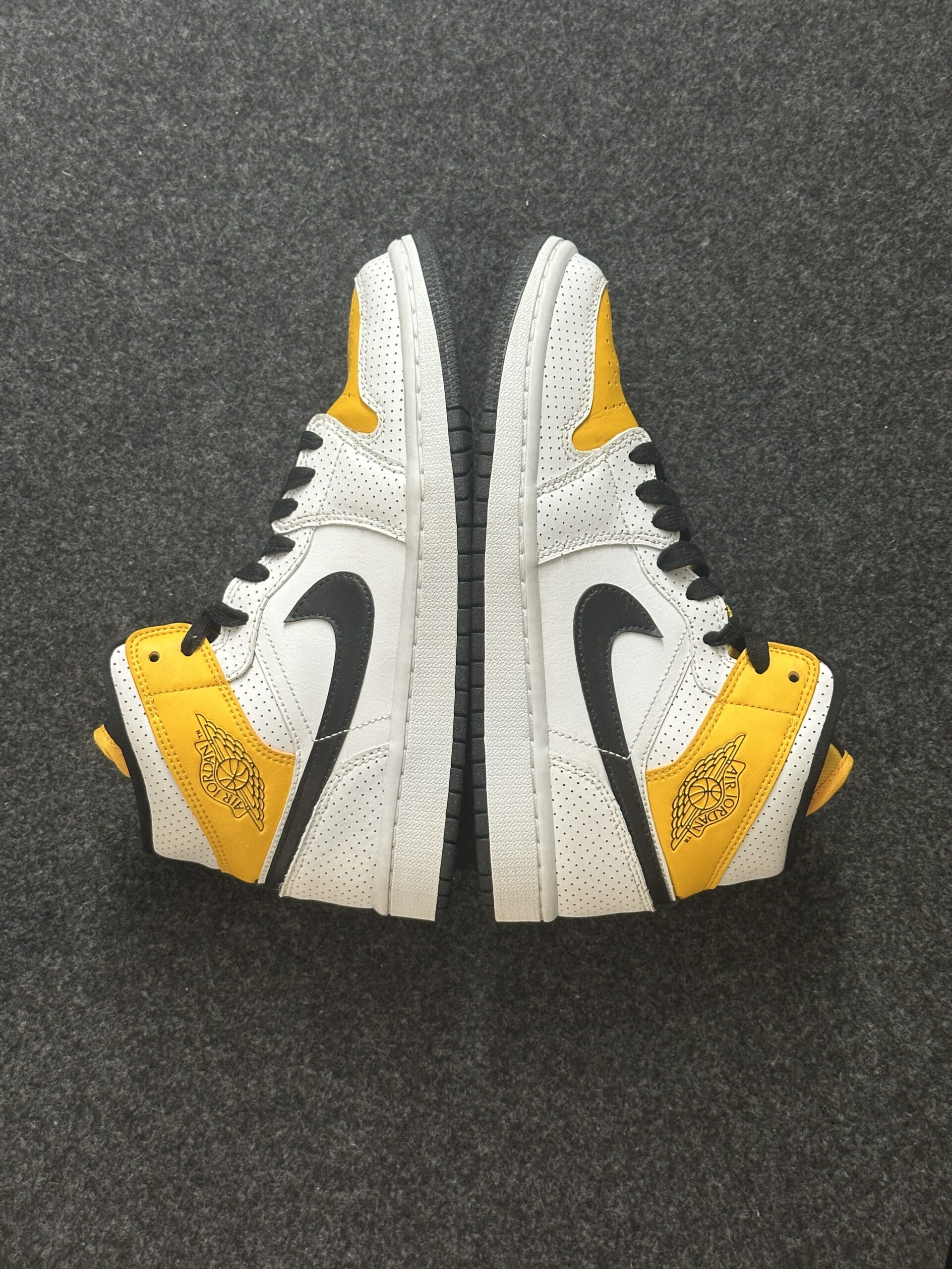 Air Jordan 1 Mid Laser Orange BQ6472-107 taglia EU 39 vista esterna