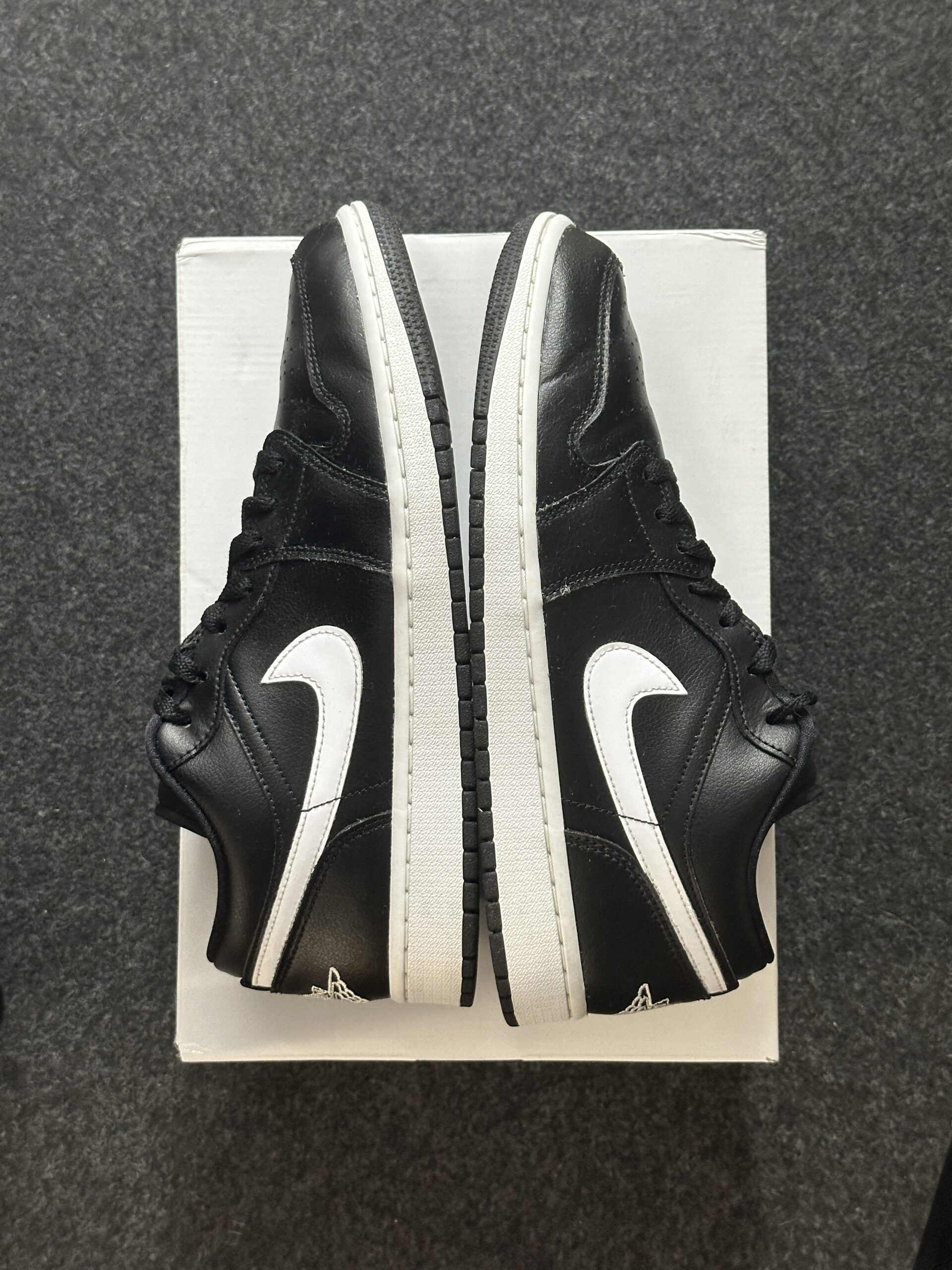 Air Jordan 1 Low Black White DV0990-001 taglia EU 42.5 vista esterna