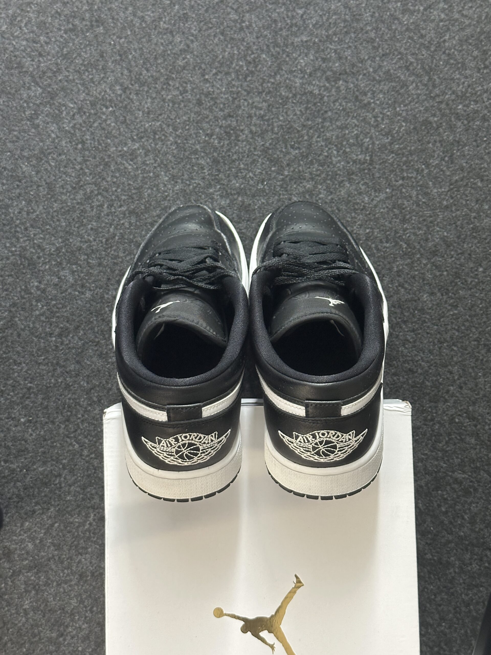Air Jordan 1 Low Black White DV0990-001 taglia EU 42.5 vista tallone