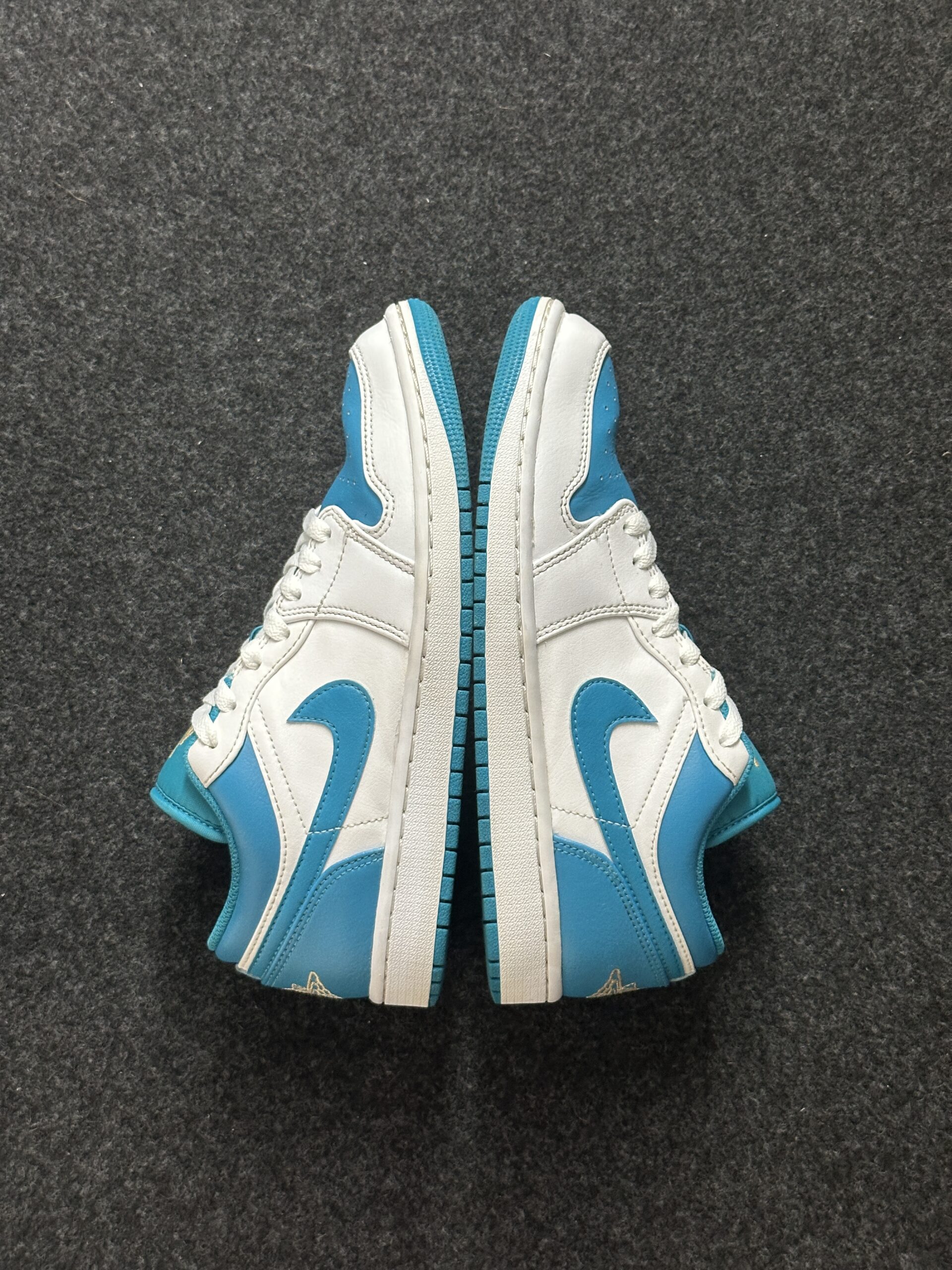 Air Jordan 1 Low Aquatone 553558-174 taglia EU 40 vista esterna