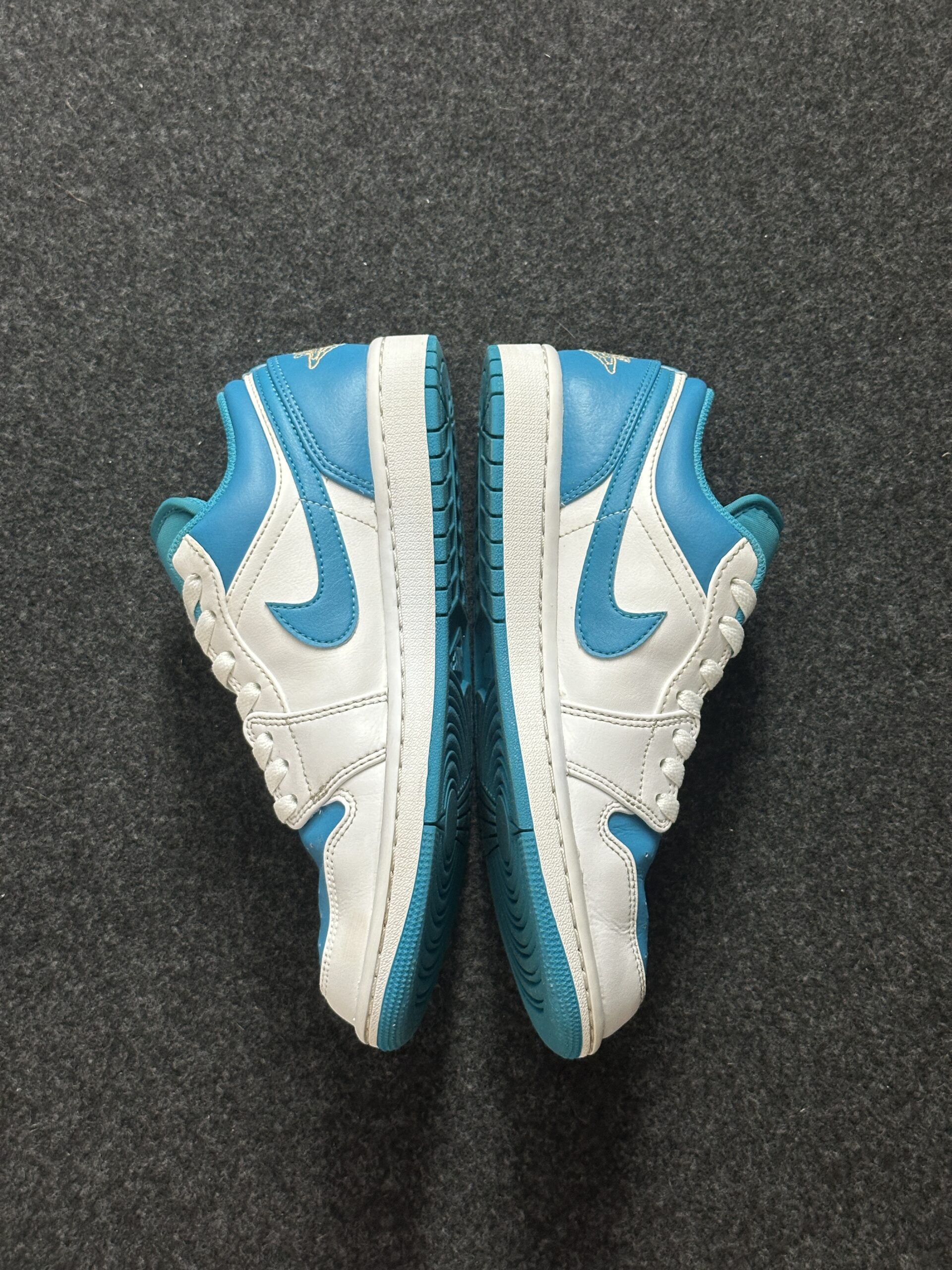 Air Jordan 1 Low Aquatone 553558-174 taglia EU 40 vista interna