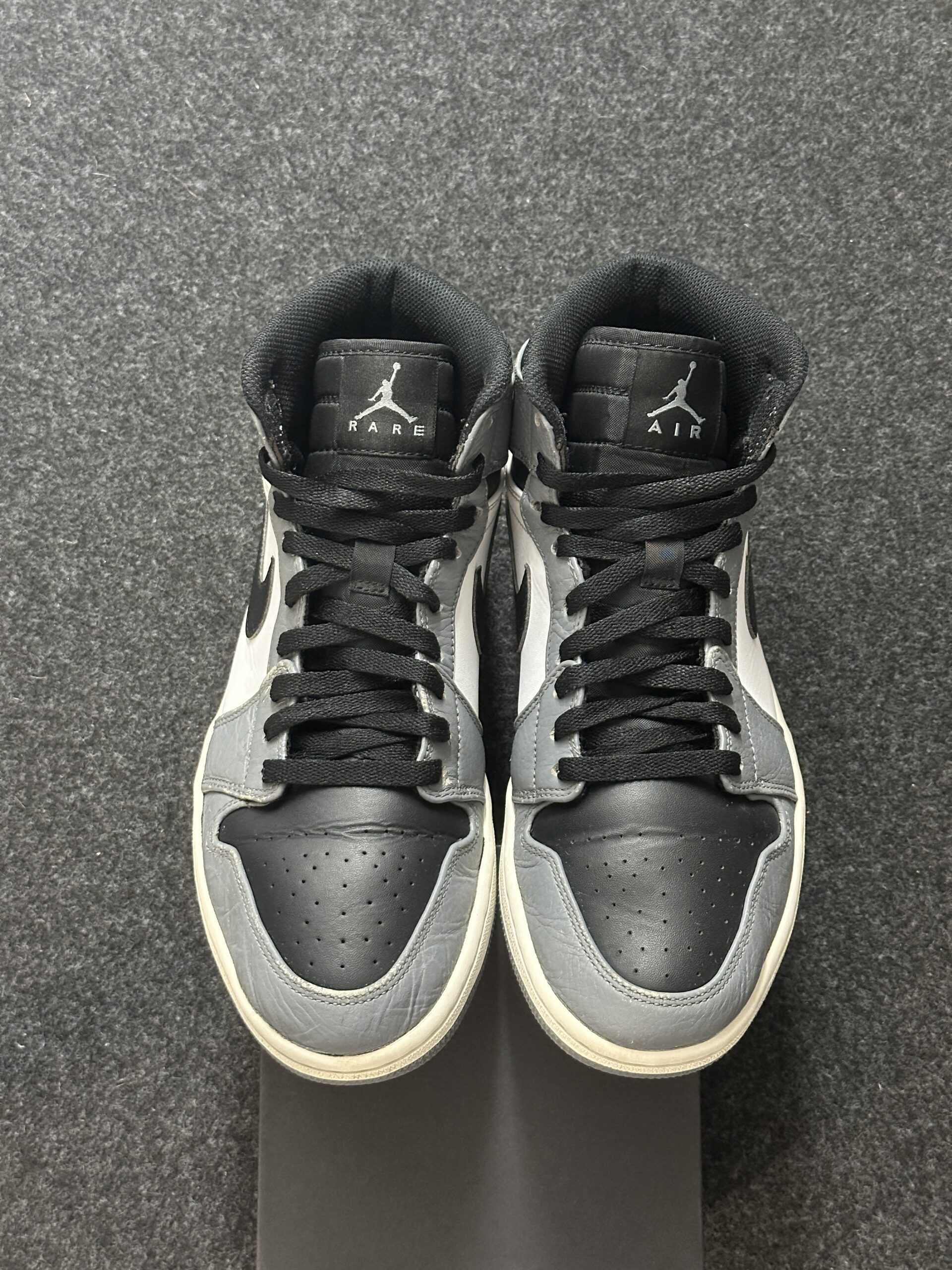 Air Jordan 1 Retro High Rare Air Cool Grey 332550-024 taglia EU 43 vista punta