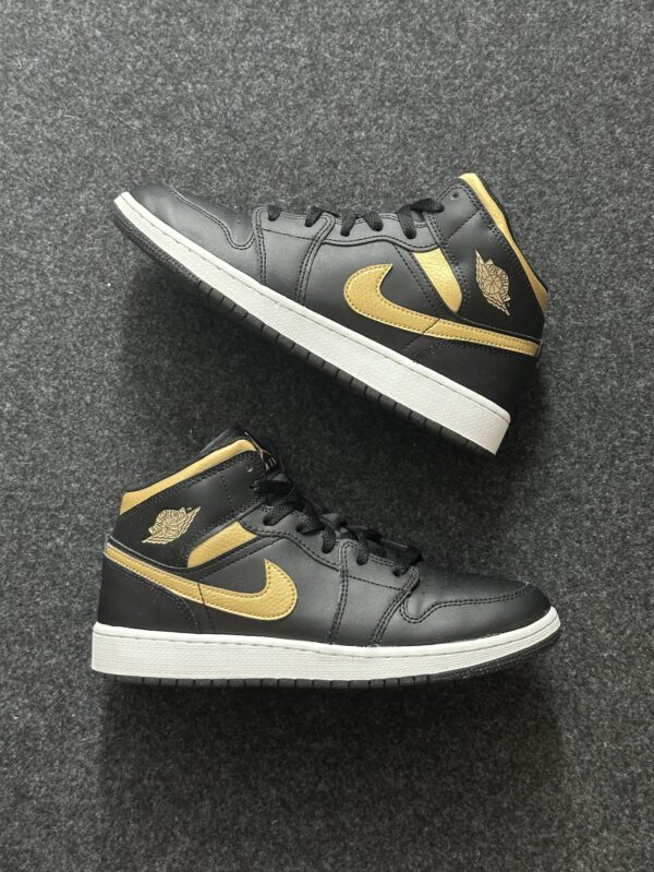Air Jordan 1 Mid Metallic Gold DQ8423-071 taglia EU 39 vista principale