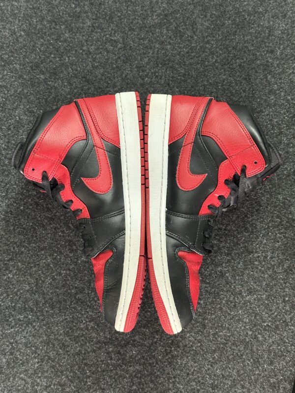 Air Jordan 1 Mid Banned 554724-074 taglia EU 43 vista interna