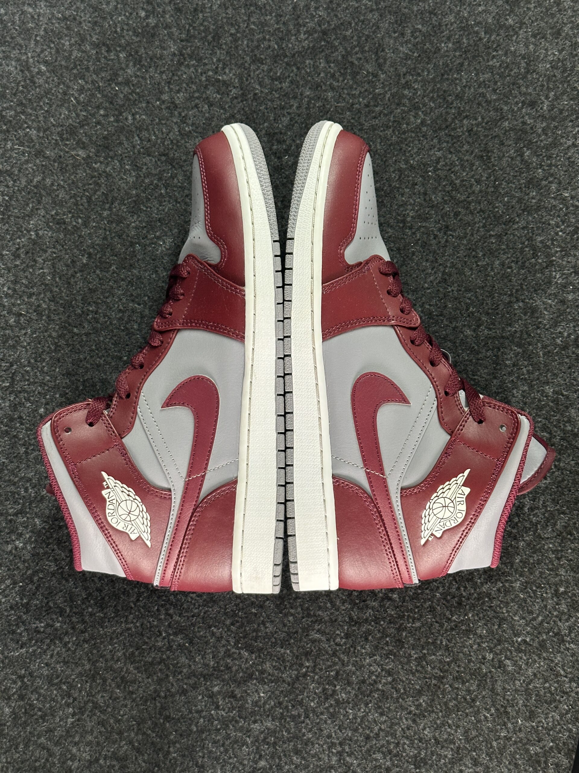 Air Jordan 1 Mid Cherrywood Red DQ8426-615 taglia EU 44 vista esterna