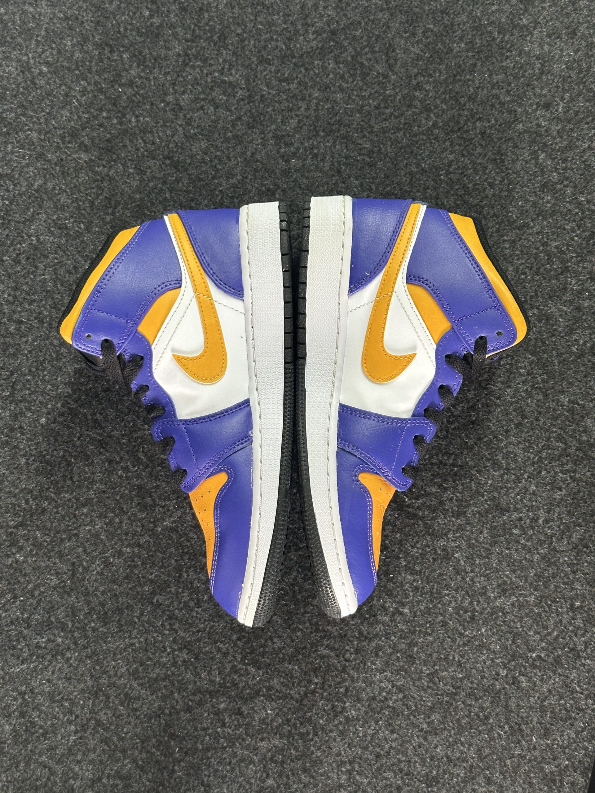 Air Jordan 1 Mid Lakers DQ8423-517 taglia EU 38 vista interna