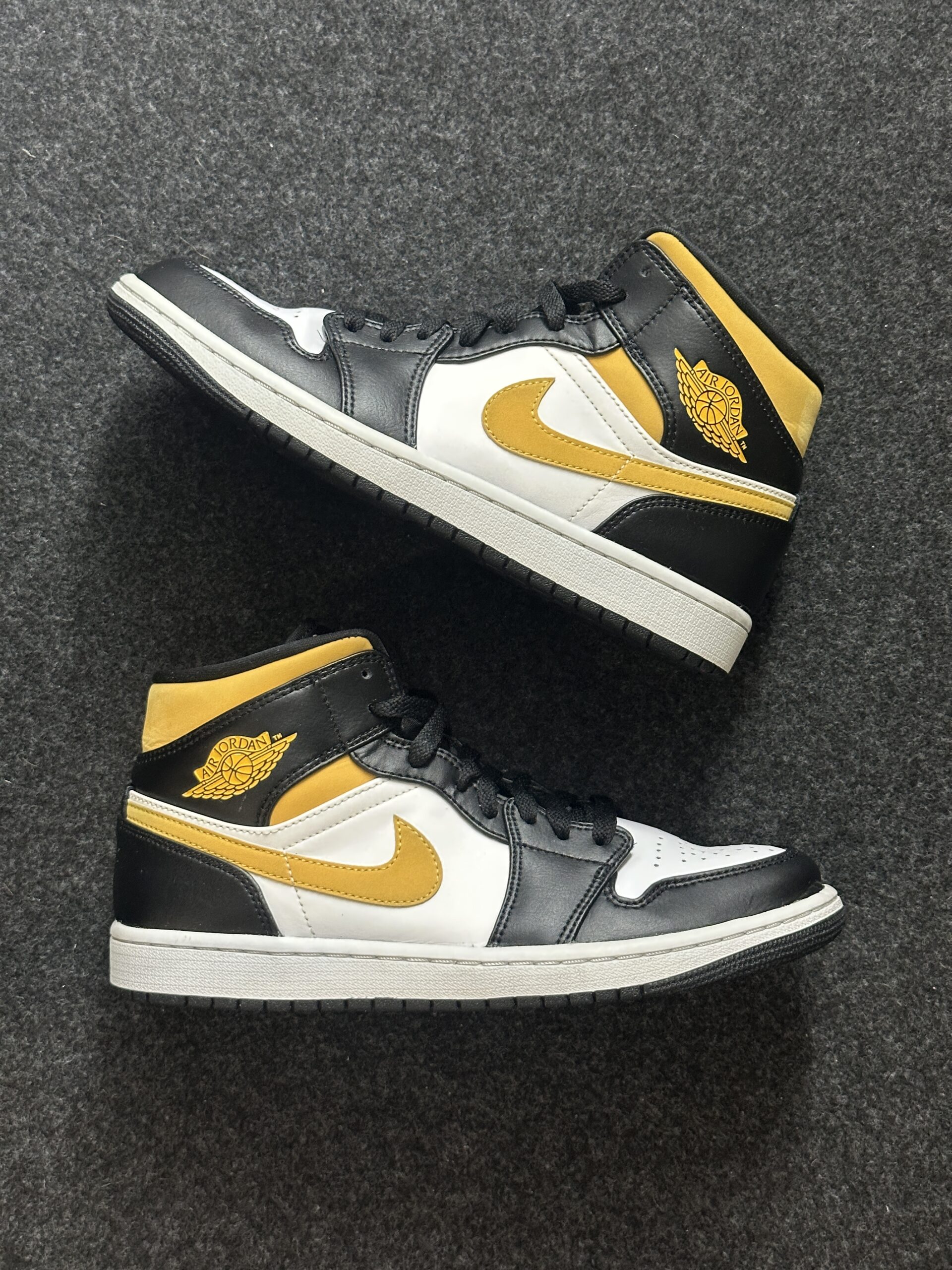Air Jordan 1 Mid Pollen 554724-177 taglia EU 41 vista principale