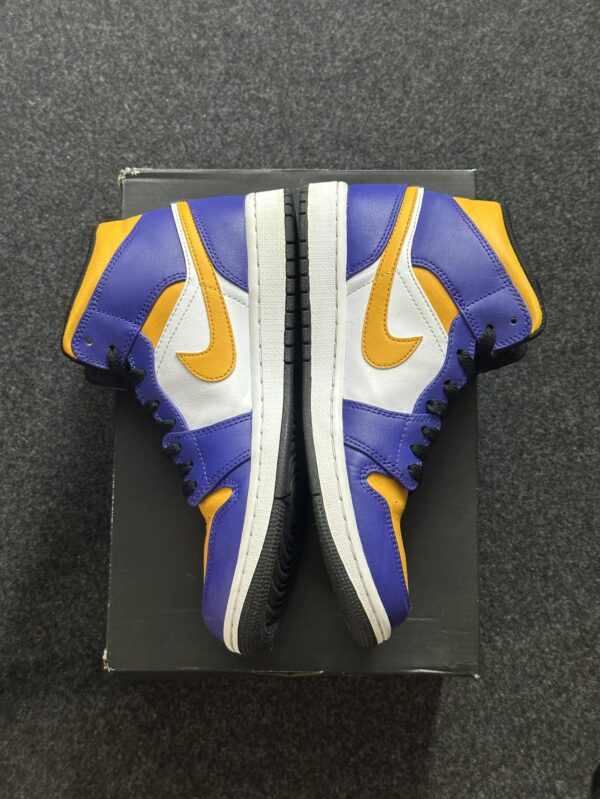 Air Jordan 1 Mid Lakers DQ8426-517 taglia EU 40.5 vista interna