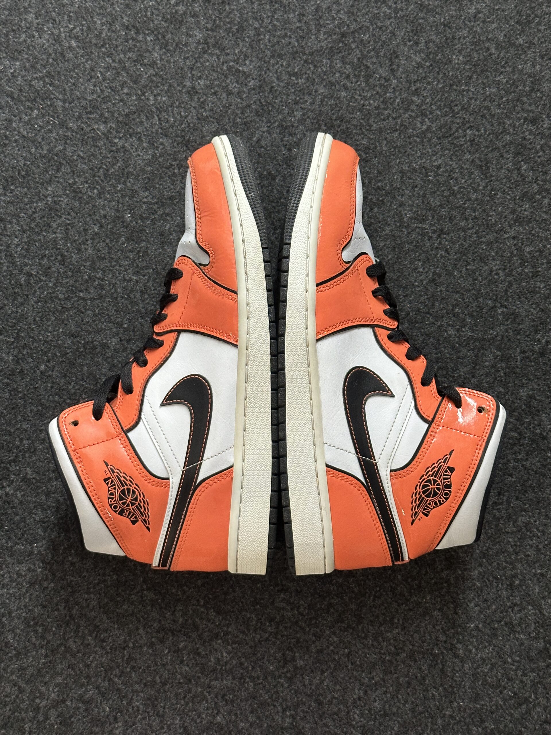 Air Jordan 1 Mid SE Turf Orange DD6834-802 taglia EU 43 vista esterna