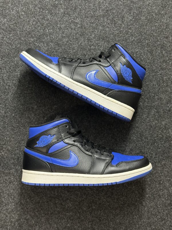 Air Jordan 1 Mid Royal 554724-068 taglia EU 40.5 vista principale