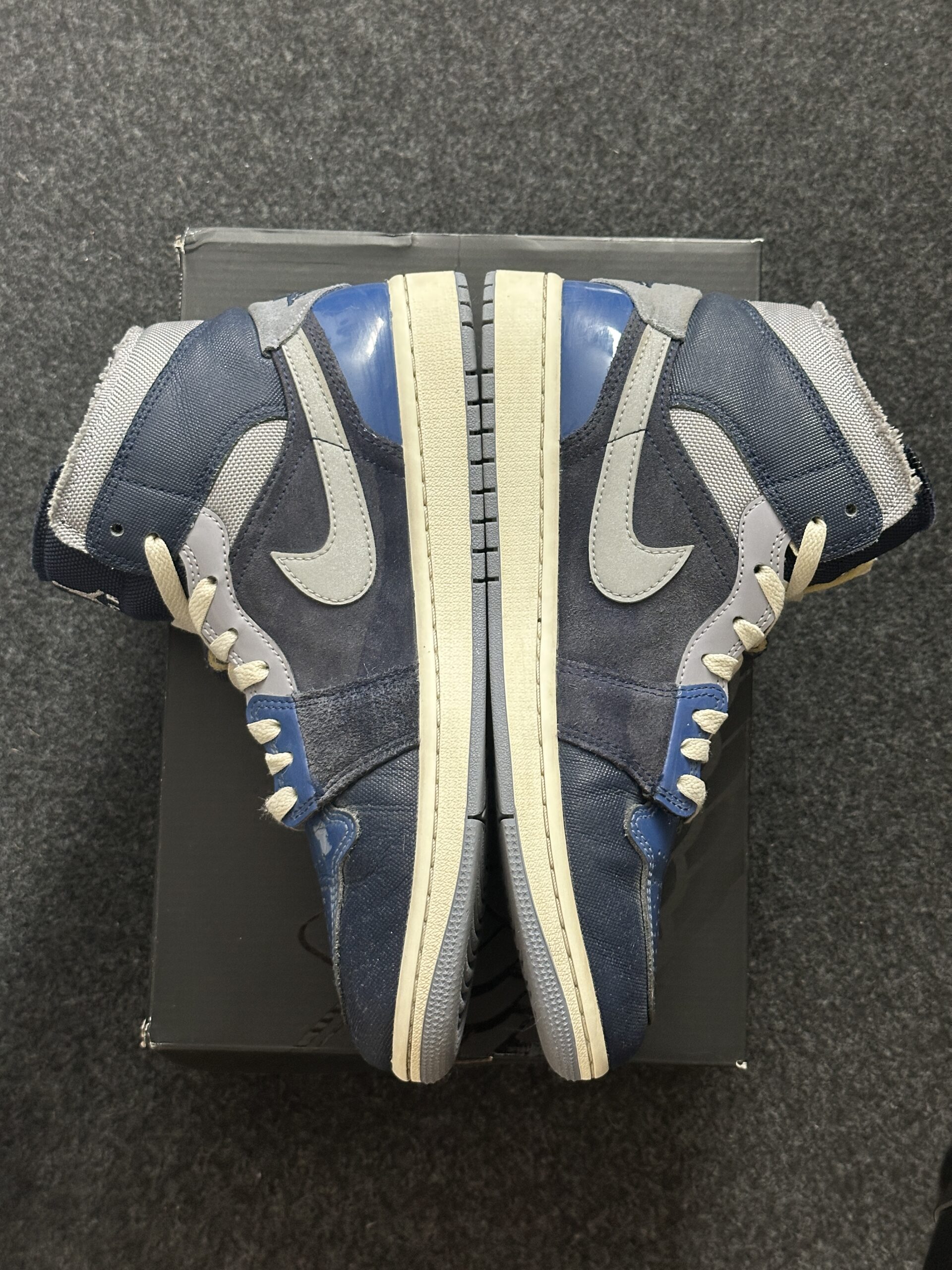 Air Jordan 1 Mid SE Craft Obsidian DR8868-400 taglia EU 42 vista interna