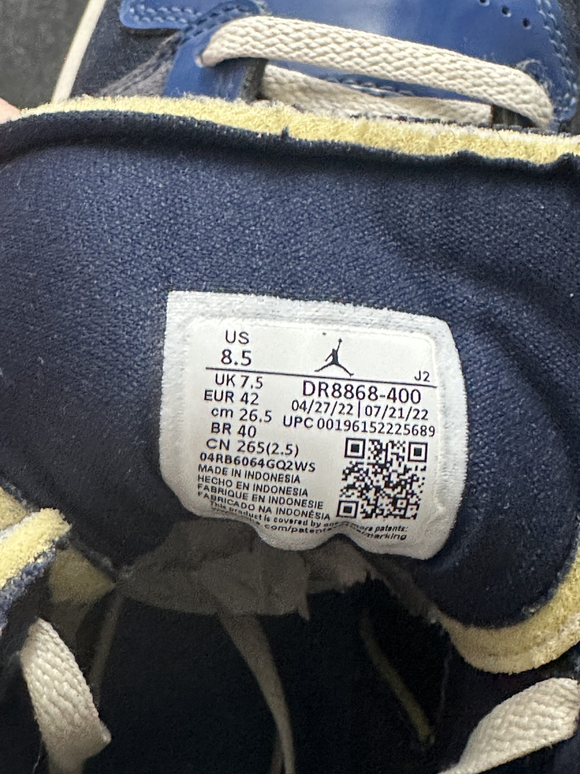 Air Jordan 1 Mid SE Craft Obsidian DR8868-400 taglia EU 42 vista label