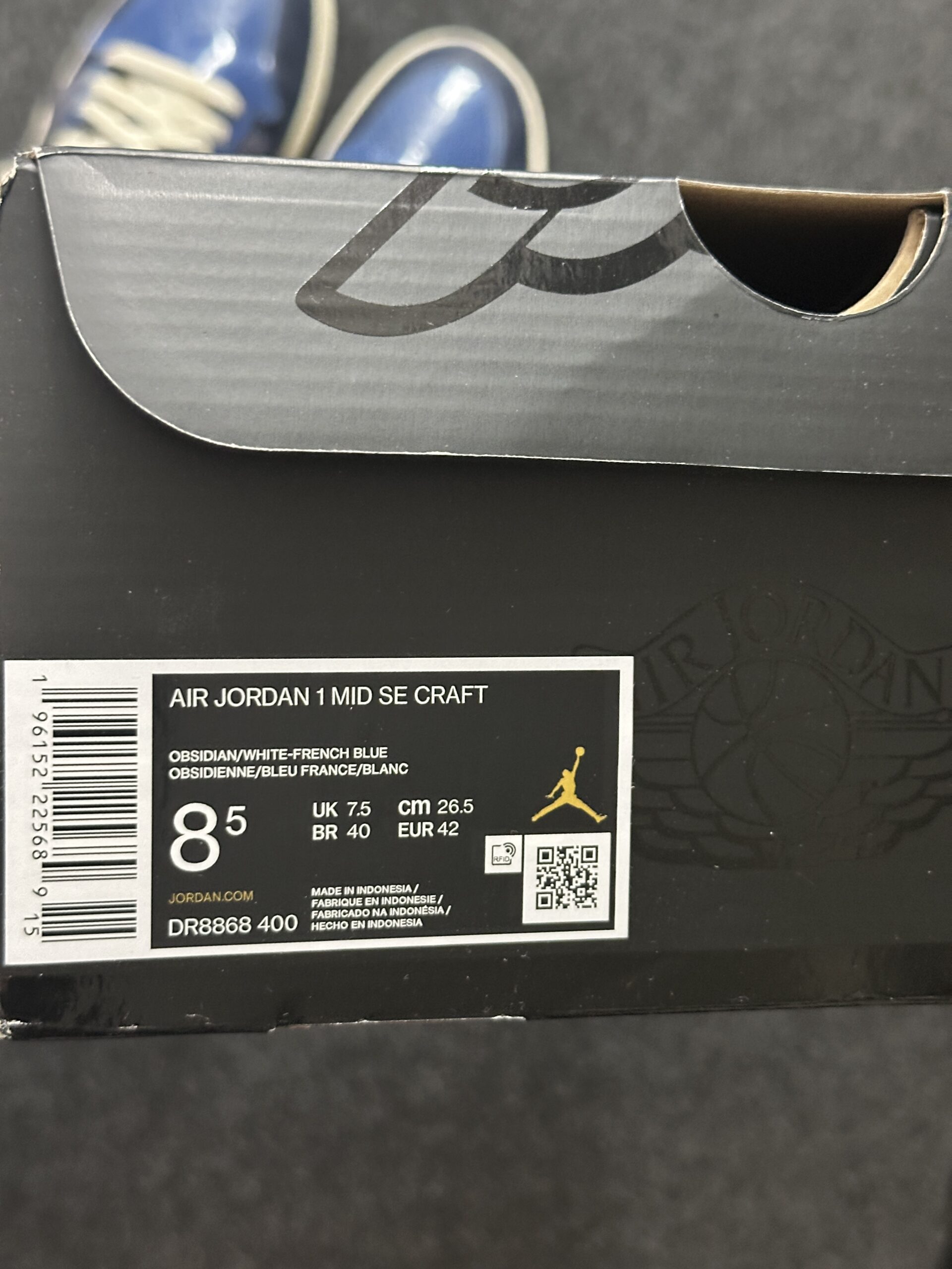 Air Jordan 1 Mid SE Craft Obsidian DR8868-400 taglia EU 42 vista box