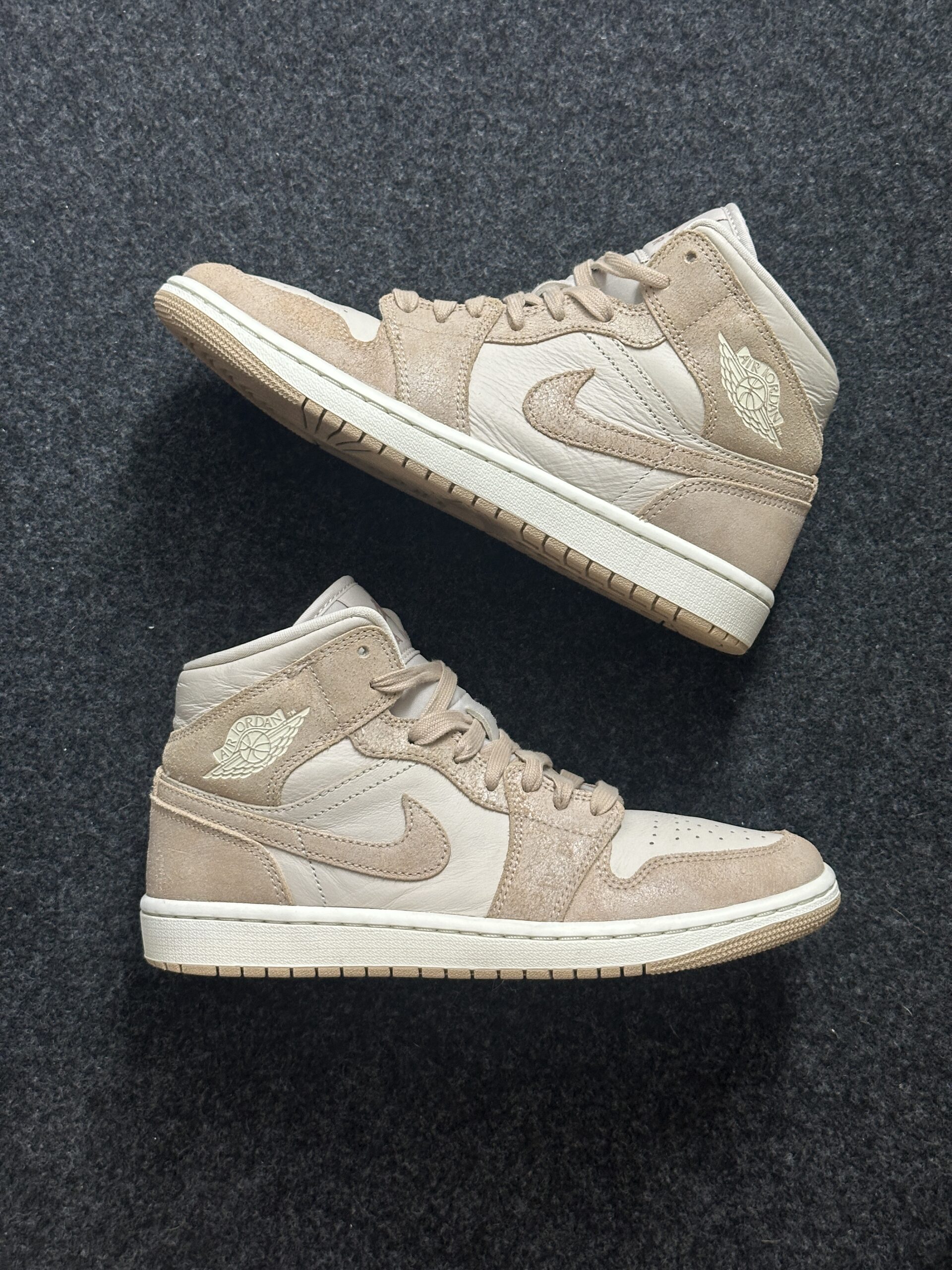 Air Jordan 1 Mid SE Legend Light Brown FJ3448-200 taglia EU 39 vista principale