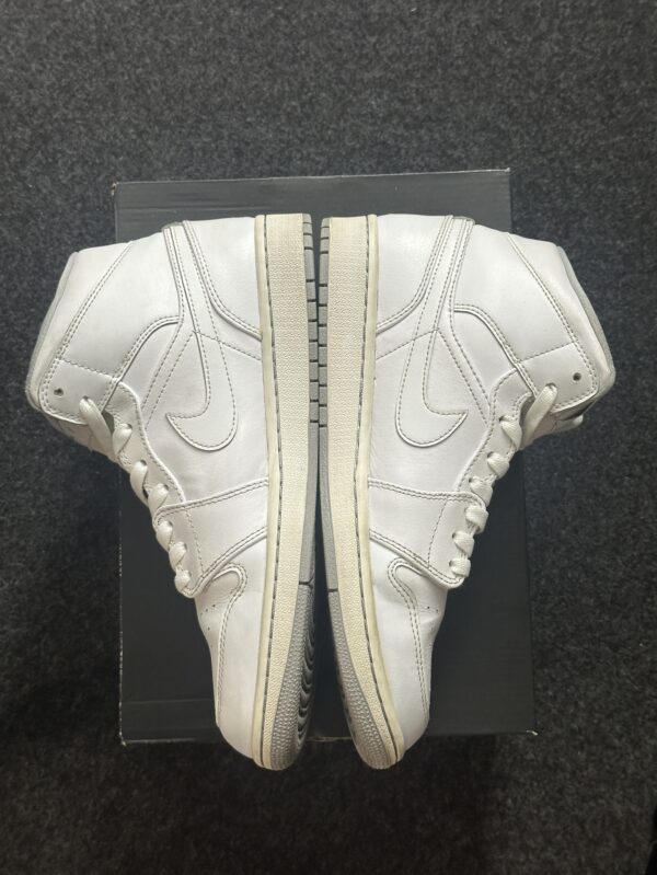 Air Jordan 1 Mid White Wolf Grey 554724-112 taglia EU 42.5 vista interna