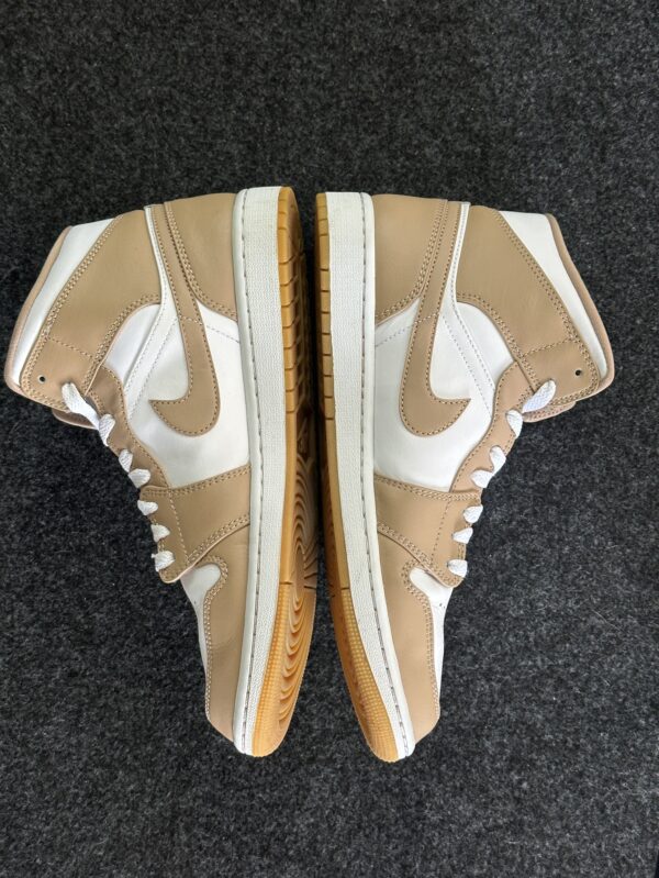 Air Jordan 1 Mid Tan Gum 554724-271 taglia EU 45 vista interna