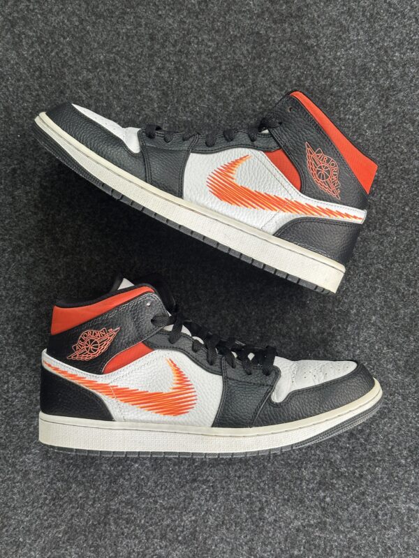 Air Jordan 1 Mid Zig Zag Swoosh DN4929-100 taglia EU 44.5 vista principale