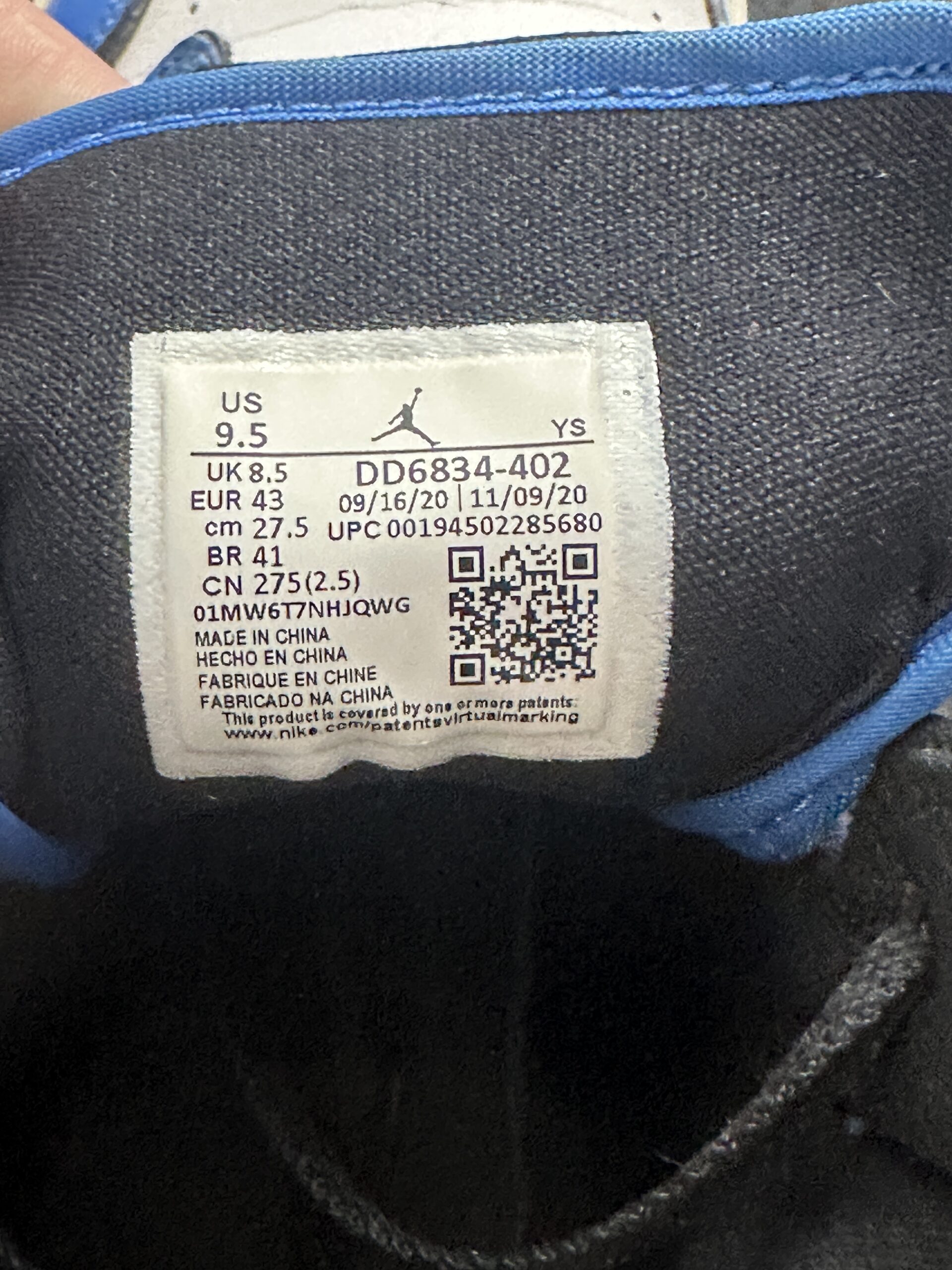 Air Jordan 1 Mid SE Signal Blue DD6834-402 taglia EU 43 vista label