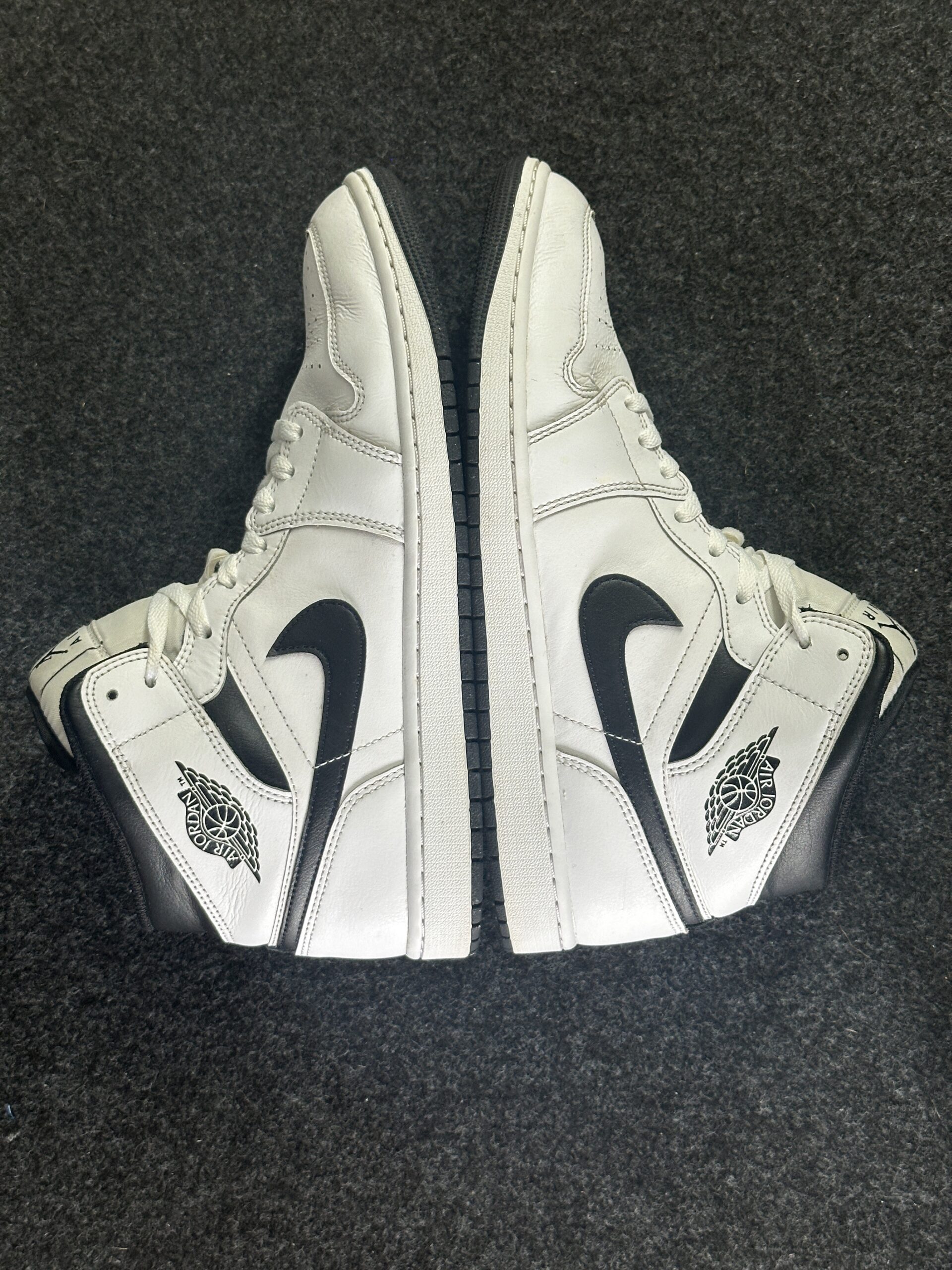 Air Jordan 1 Mid Reverse Panda DQ8426-132 taglia EU 45.5 vista esterna