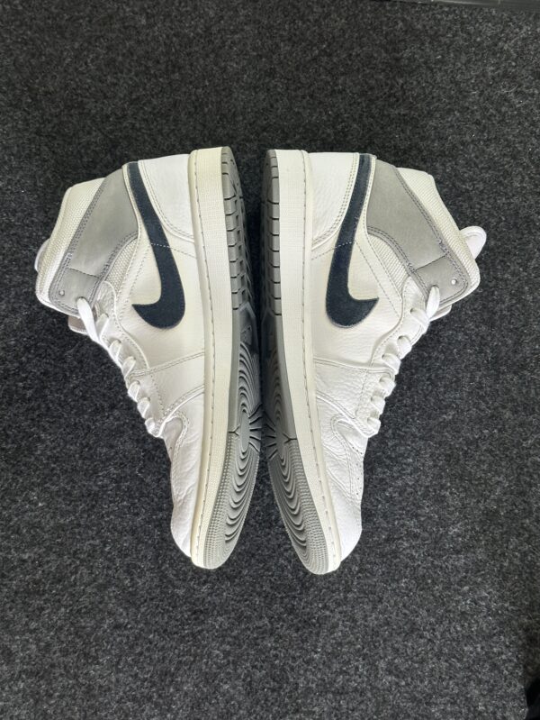 Air Jordan 1 Mid Paris DR8038-100 taglia EU 45 vista interna