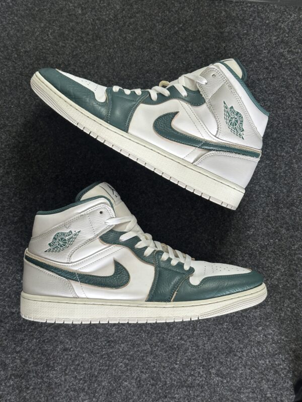 Air Jordan 1 Mid SE Oxidized Green FQ7720-103 taglia EU 46 vista principale
