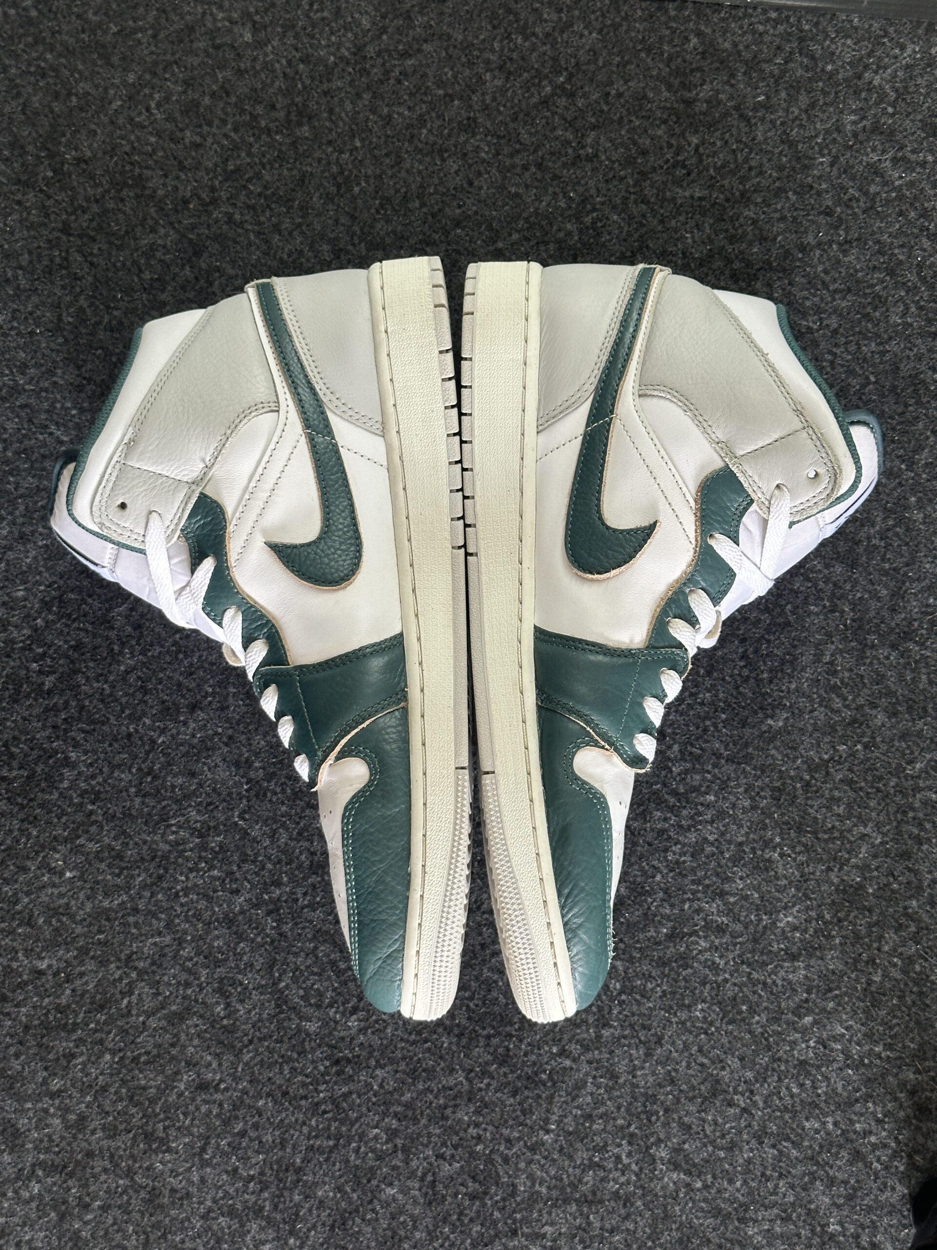Air Jordan 1 Mid SE Oxidized Green FQ7720-103 taglia EU 46 vista interna