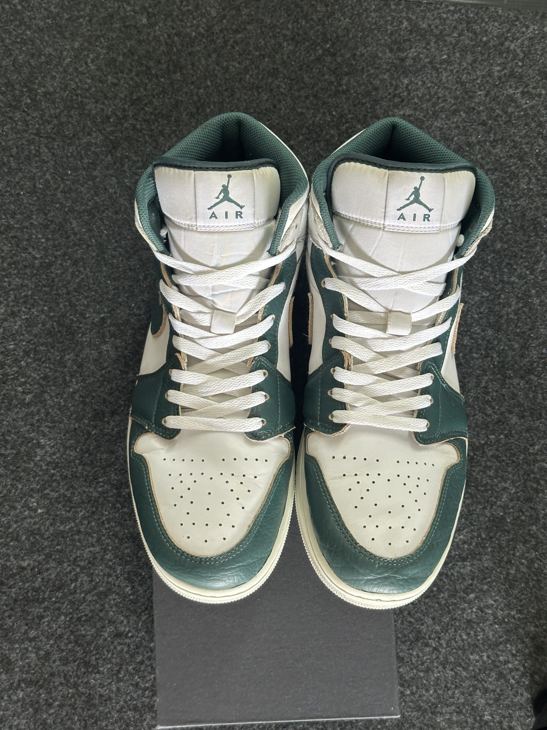 Air Jordan 1 Mid SE Oxidized Green FQ7720-103 taglia EU 46 vista punta