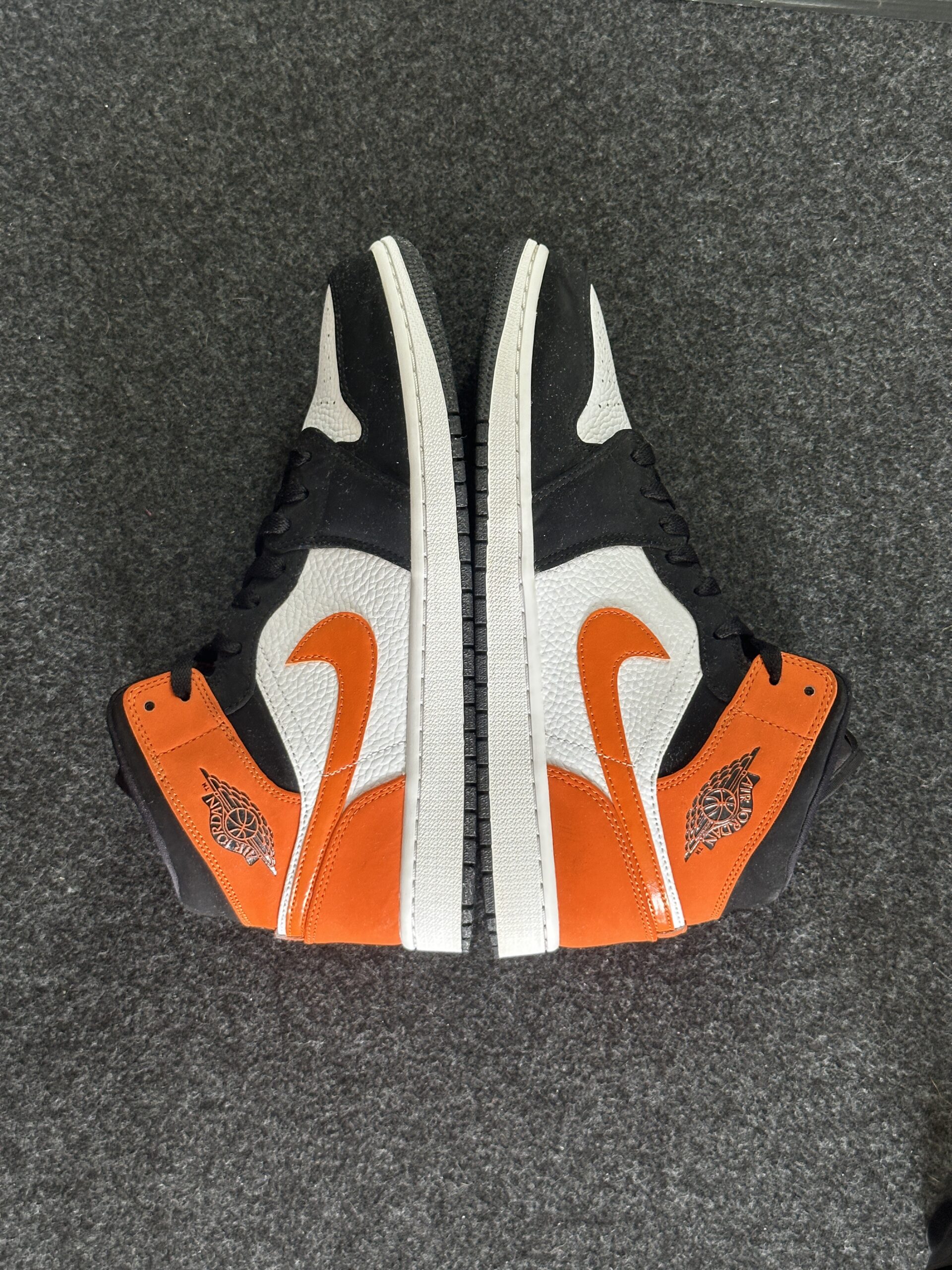 Air Jordan 1 Mid Shattered Backboard 554724-058 taglia EU 44 vista esterna