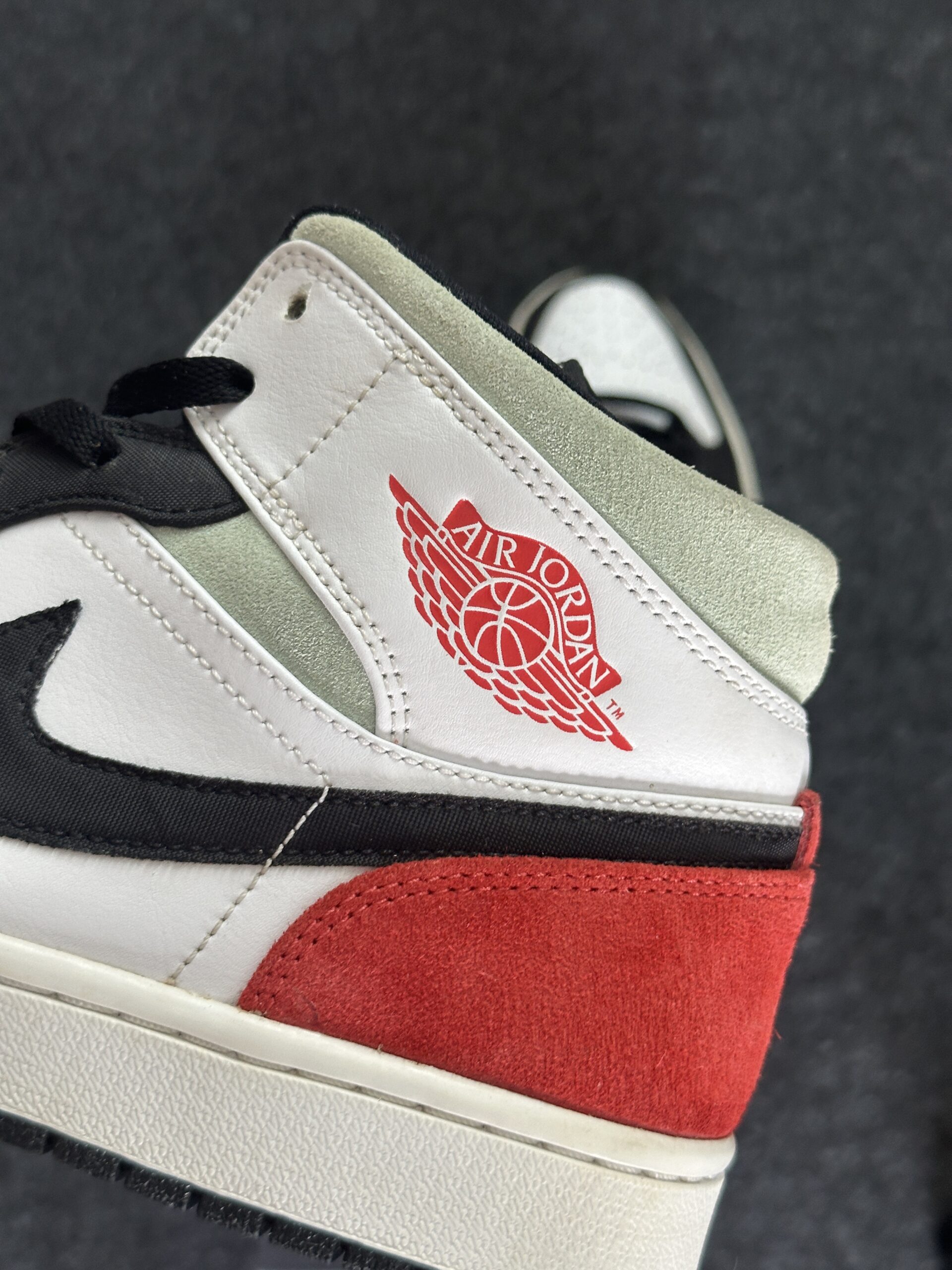 Air Jordan 1 Mid SE Union Black Toe 852542-100 taglia EU 46 vista logo