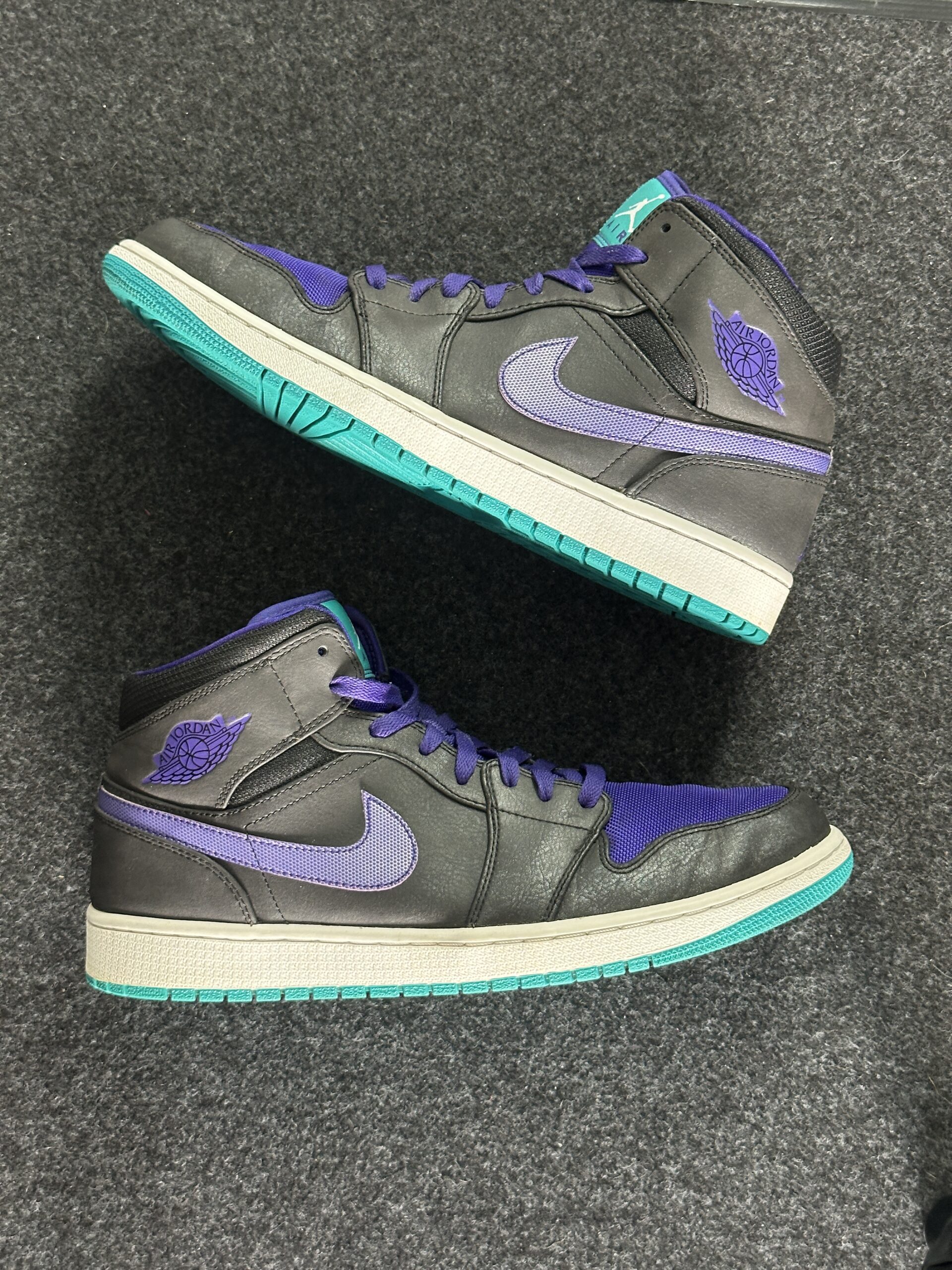 Air Jordan 1 Mid Grape 554724-015 taglia EU 46 vista principale