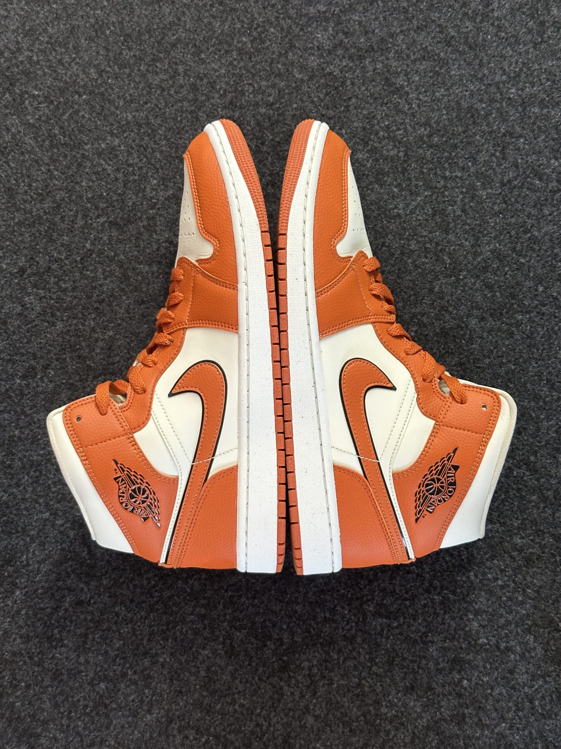 Air Jordan 1 Mid SE Sport Spice DV1302-100 taglia EU 44.5 vista esterna