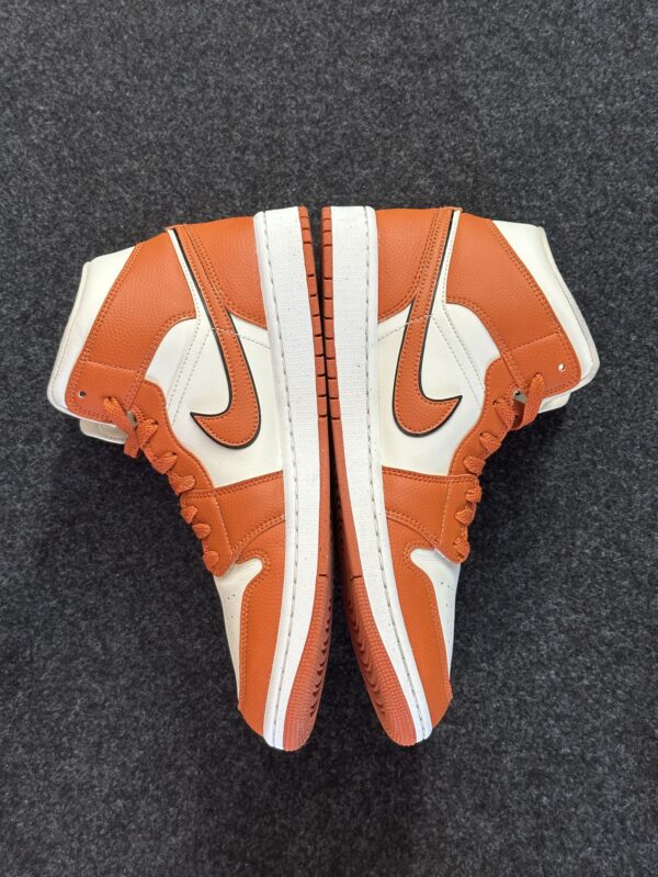 Air Jordan 1 Mid SE Sport Spice DV1302-100 taglia EU 44.5 vista interna