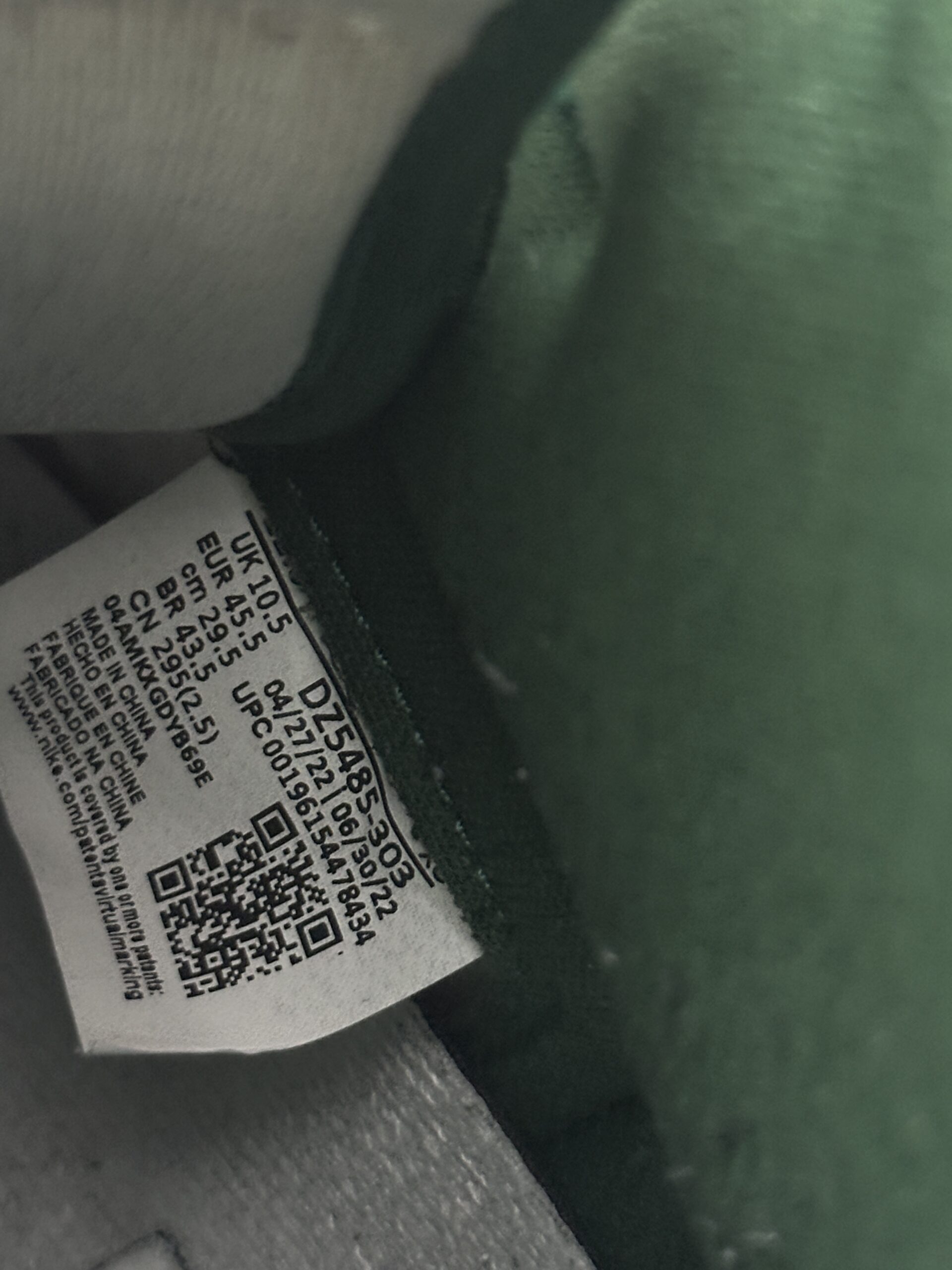 Air Jordan 1 Retro High OG Gorge Green DZ5485-303 taglia EU 45.5 vista label