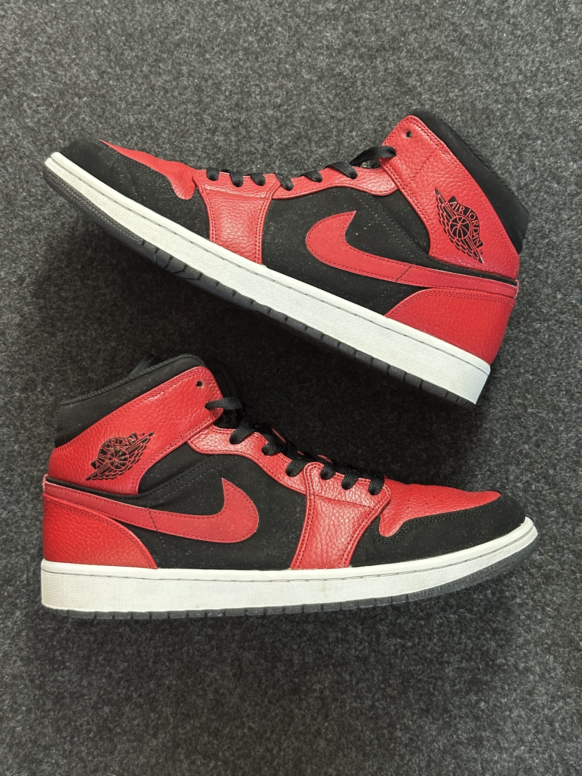 Air Jordan 1 Mid Reverse Bred 554724-054 taglia EU 46 vista principale