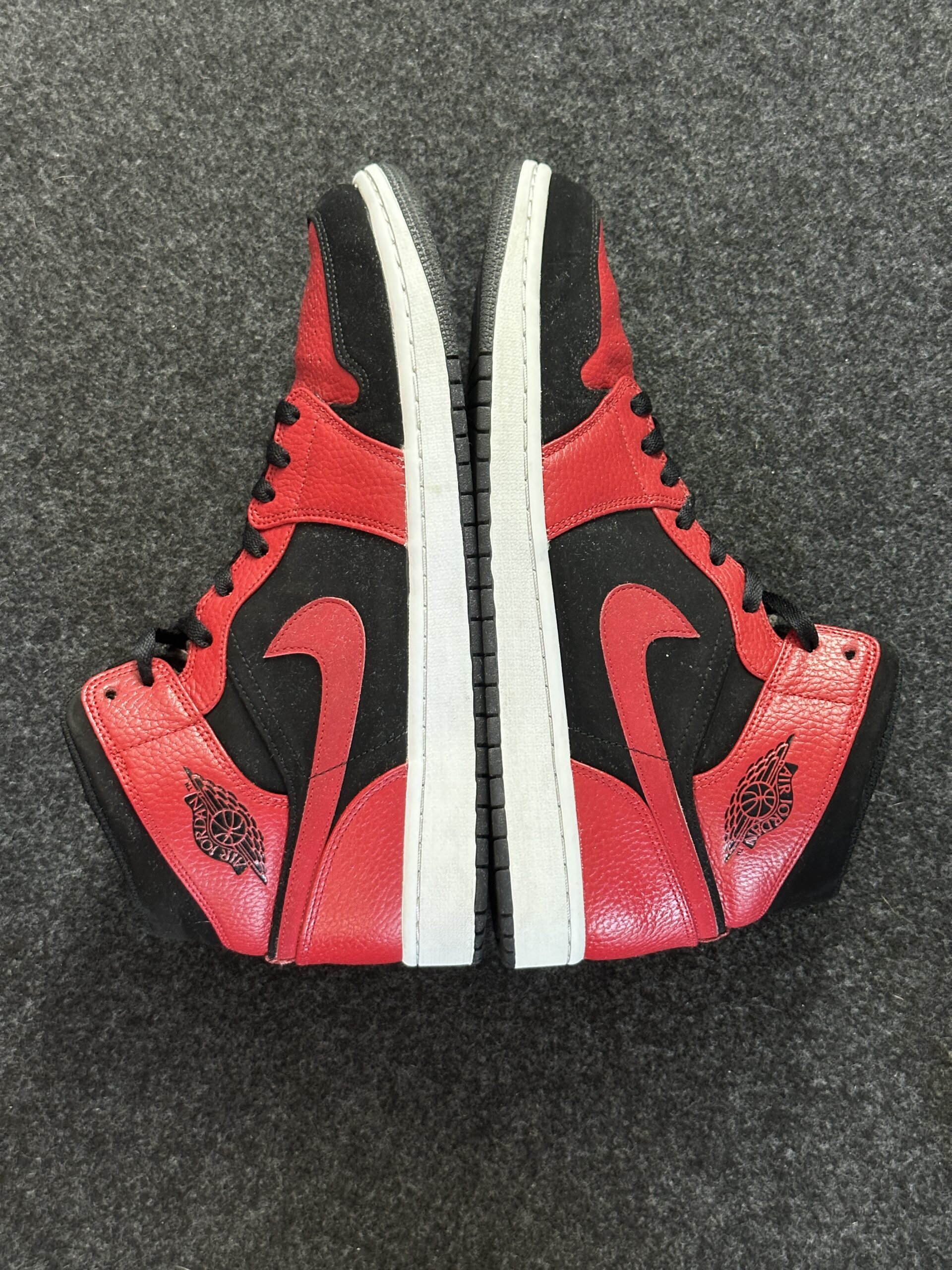 Air Jordan 1 Mid Reverse Bred 554724-054 taglia EU 46 vista esterna
