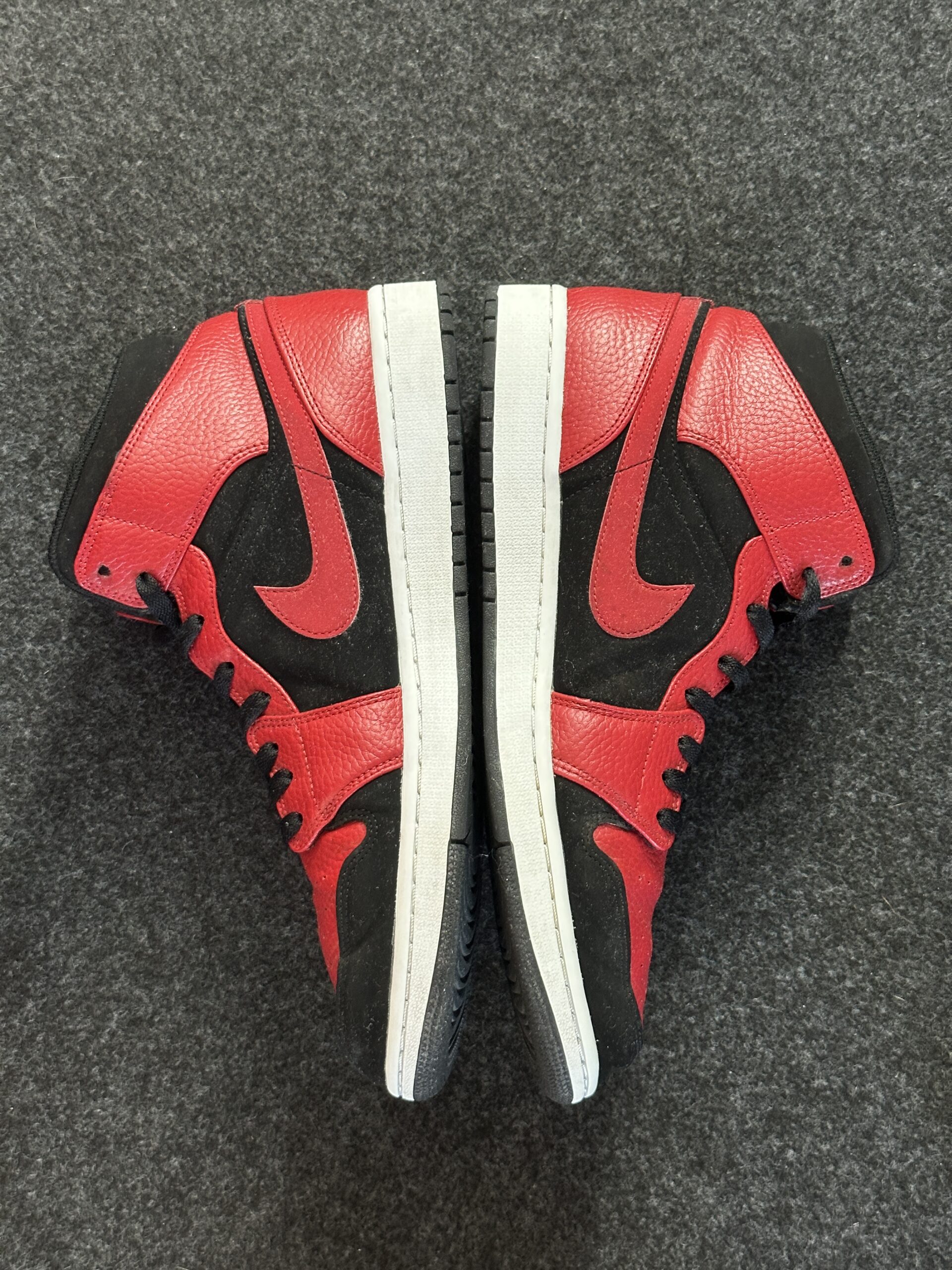 Air Jordan 1 Mid Reverse Bred 554724-054 taglia EU 46 vista interna