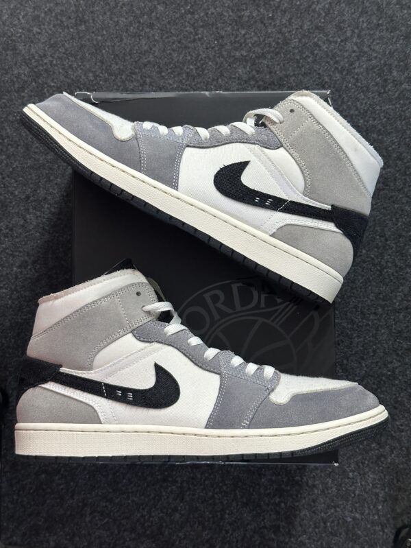 Air Jordan 1 Mid SE Craft Cement Grey DZ4136-002 taglia EU 45.5 vista principale