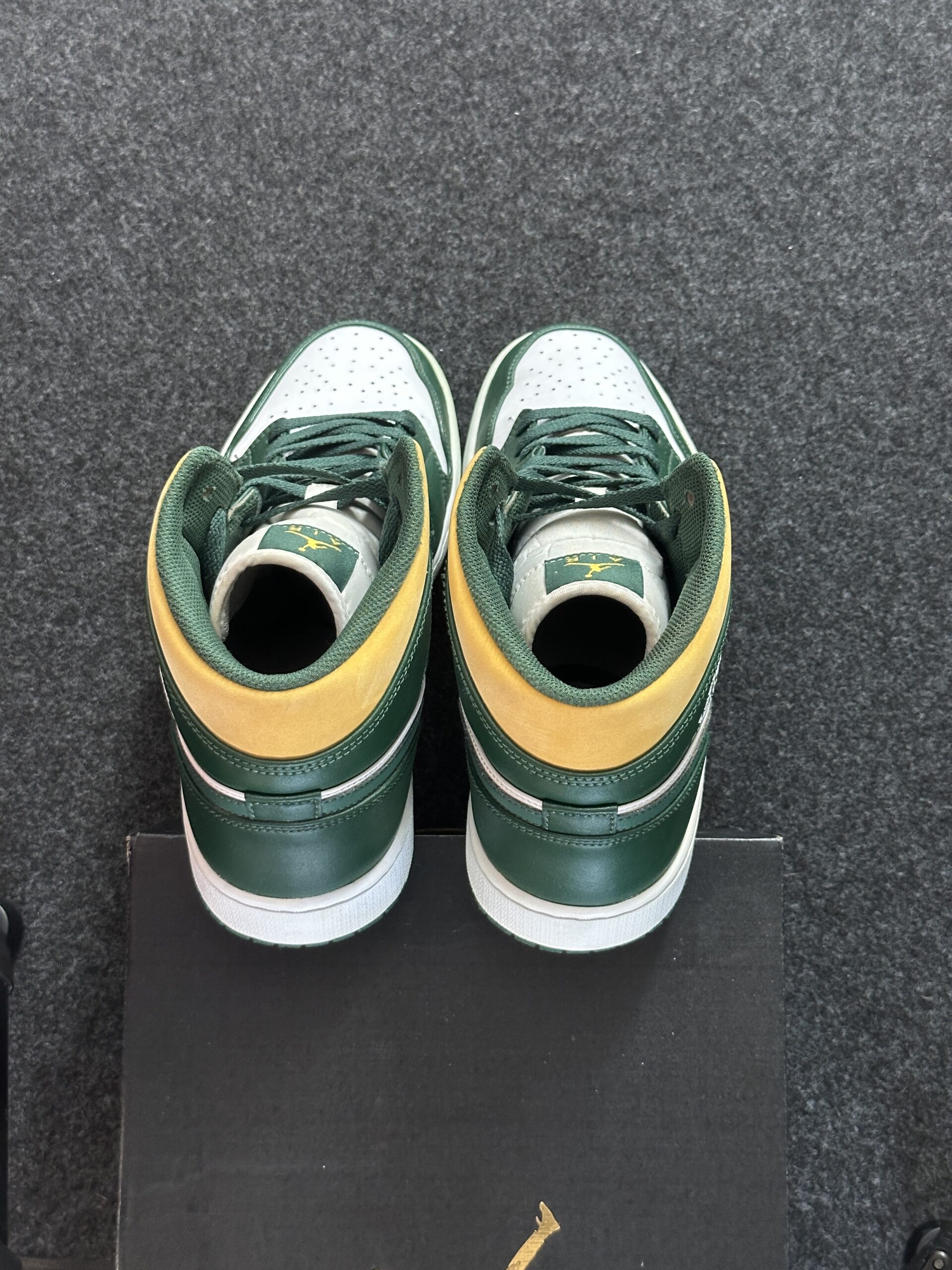 Air Jordan 1 Mid Sonics Noble Green 554724-371 taglia EU 47 vista tallone