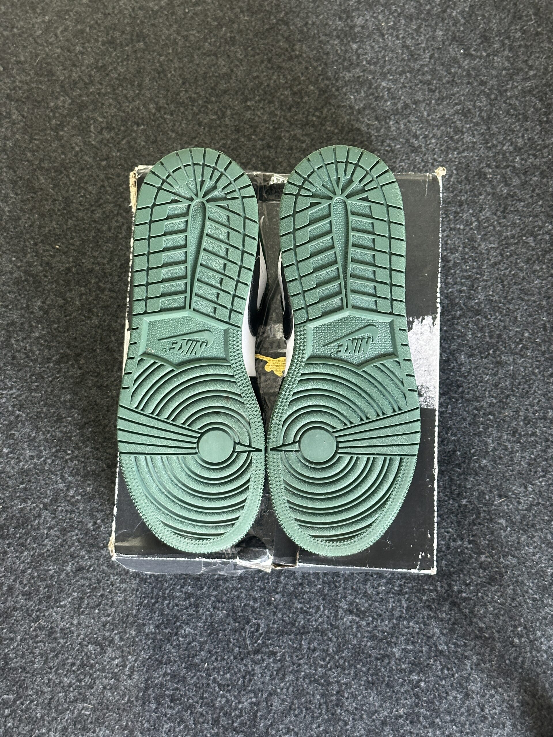 Air Jordan 1 Low Green Toe 553560-371 taglia EU 38 vista suole