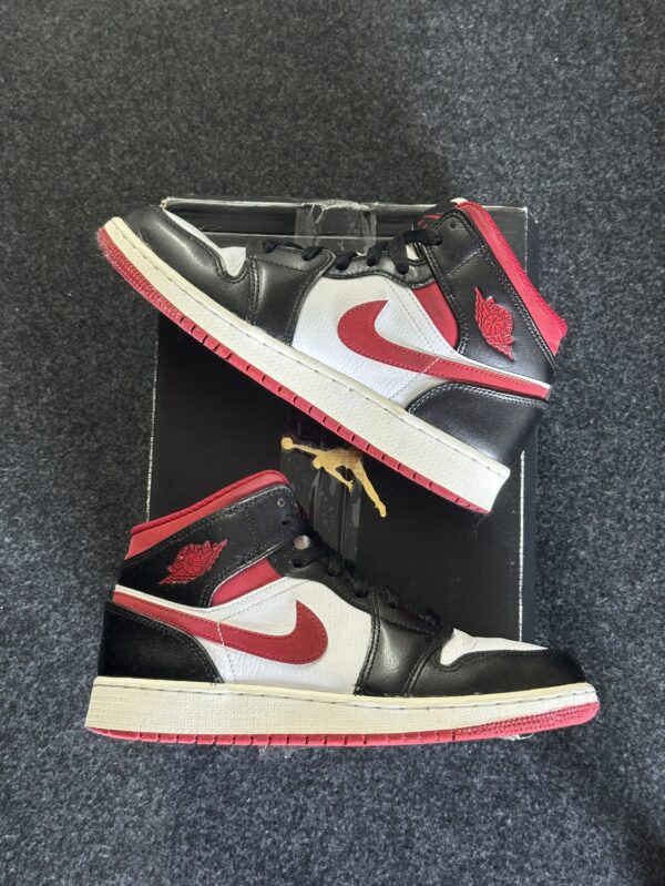 Air Jordan 1 Mid Gym Red Black White DJ4695-122 taglia EU 38 vista principale