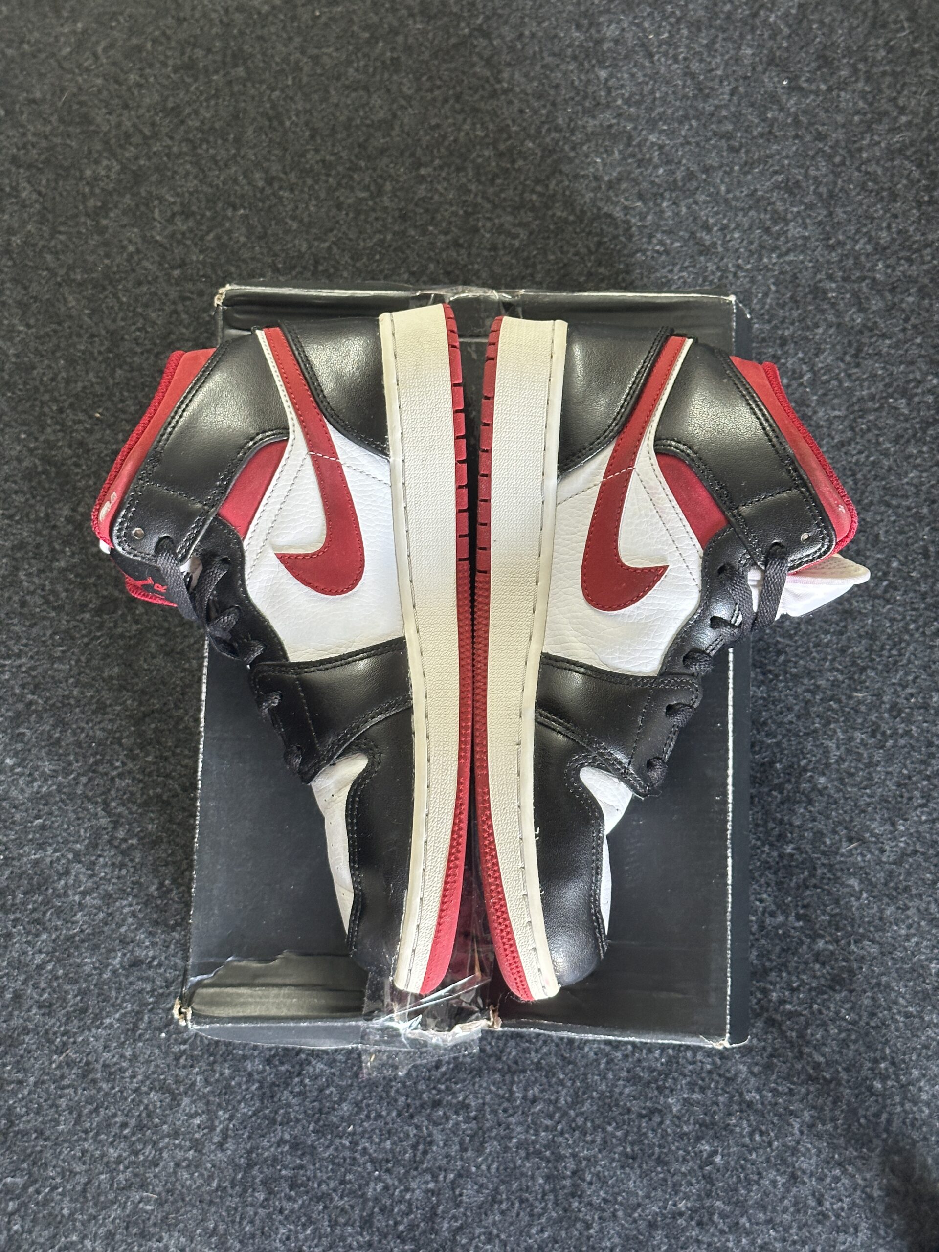 Air Jordan 1 Mid Gym Red Black White DJ4695-122 taglia EU 38 vista interna