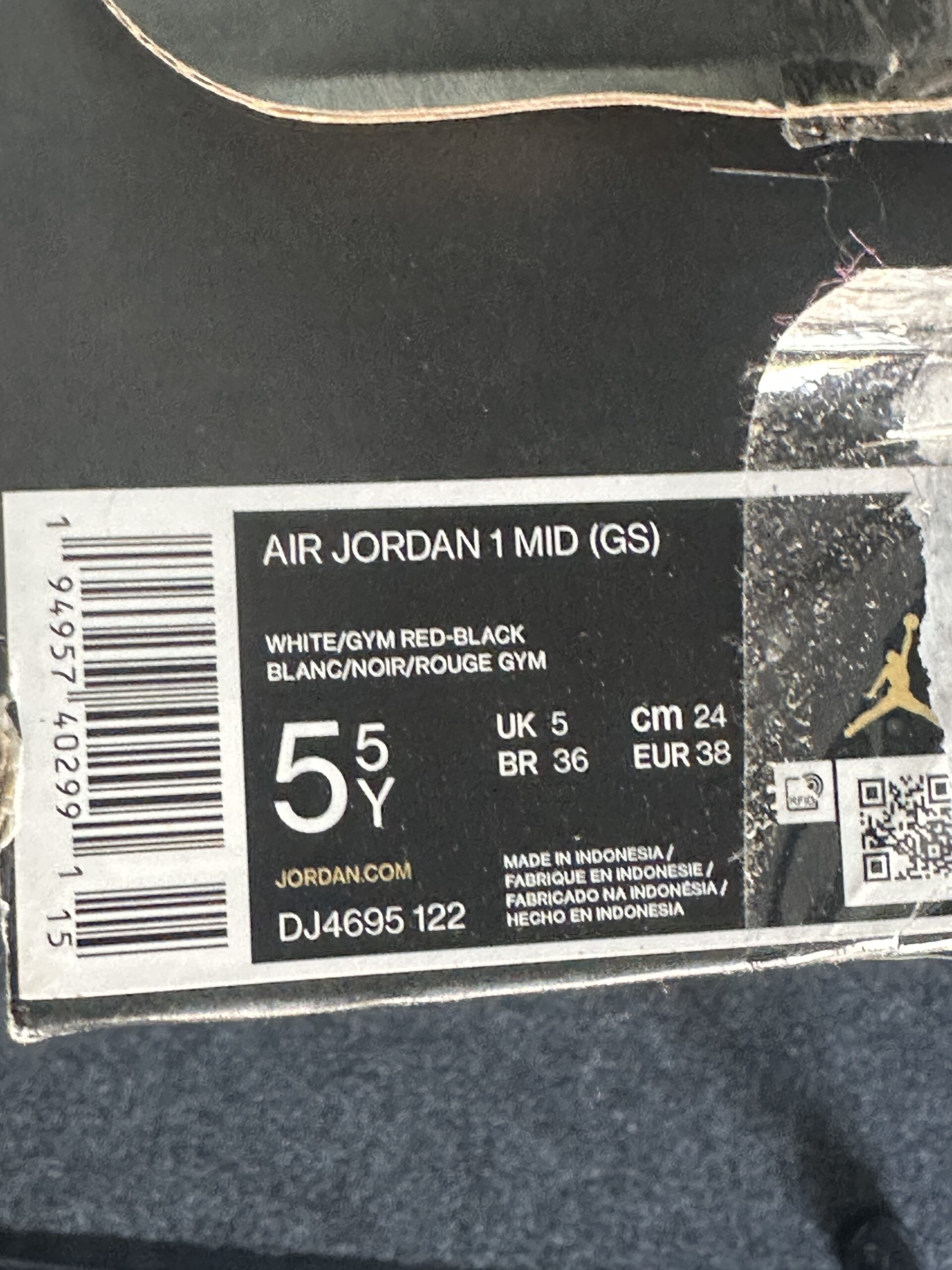 Air Jordan 1 Mid Gym Red Black White DJ4695-122 taglia EU 38 vista box