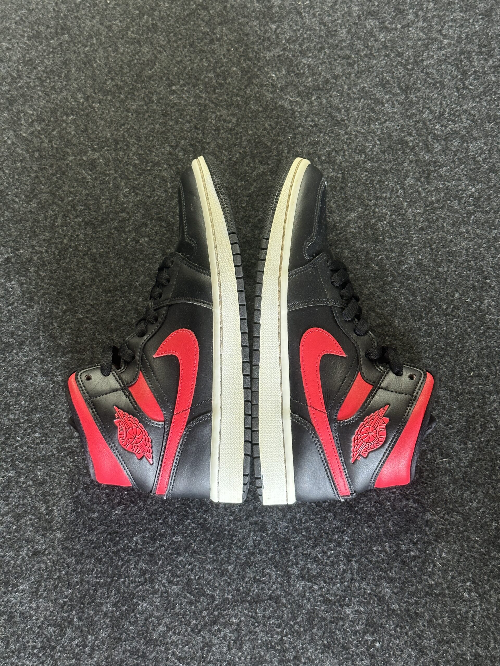 Air Jordan 1 Mid Siren Red BQ6472-004 taglia EU 39 vista esterna