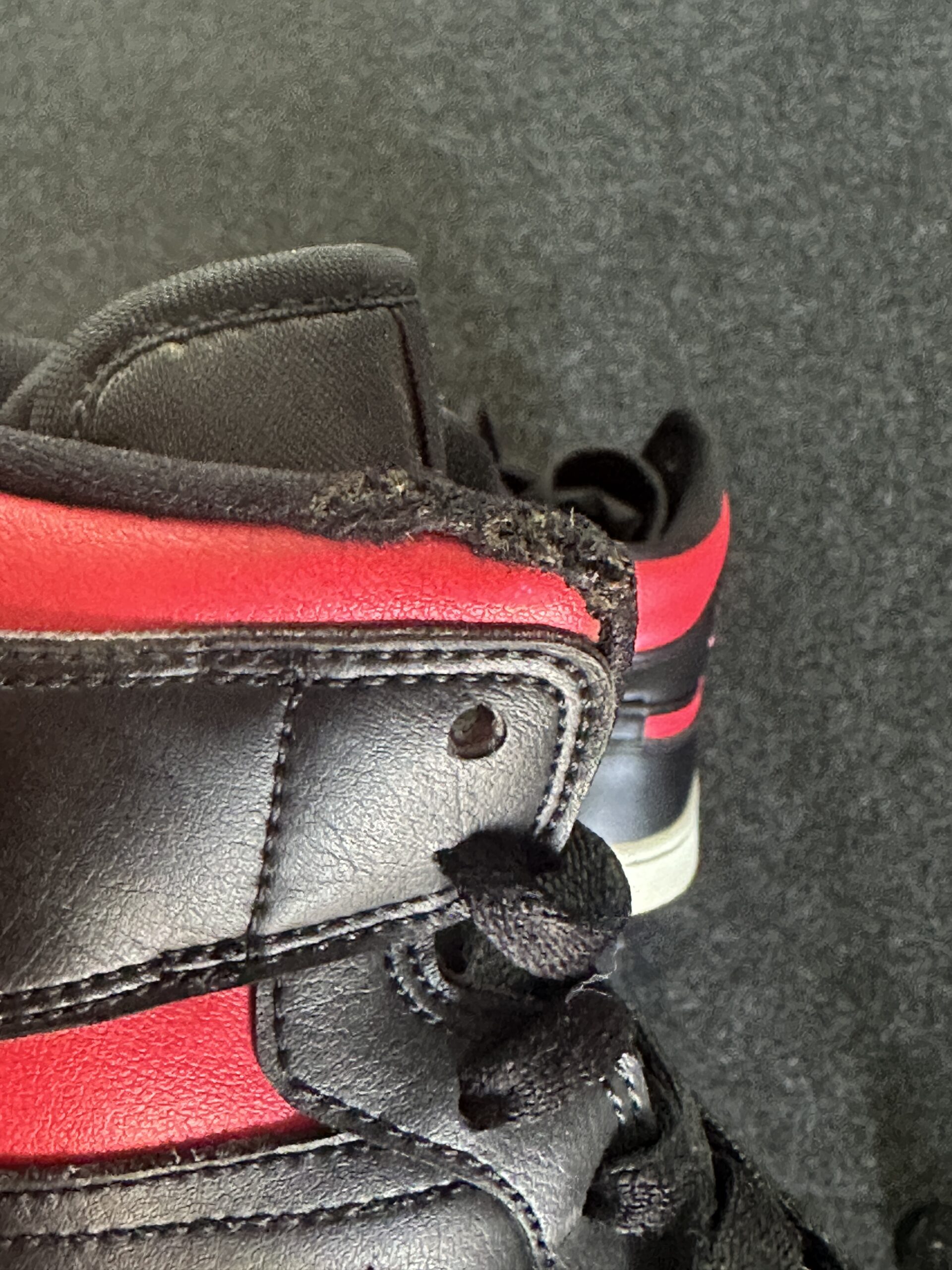 Air Jordan 1 Mid Siren Red BQ6472-004 taglia EU 39 vista dif