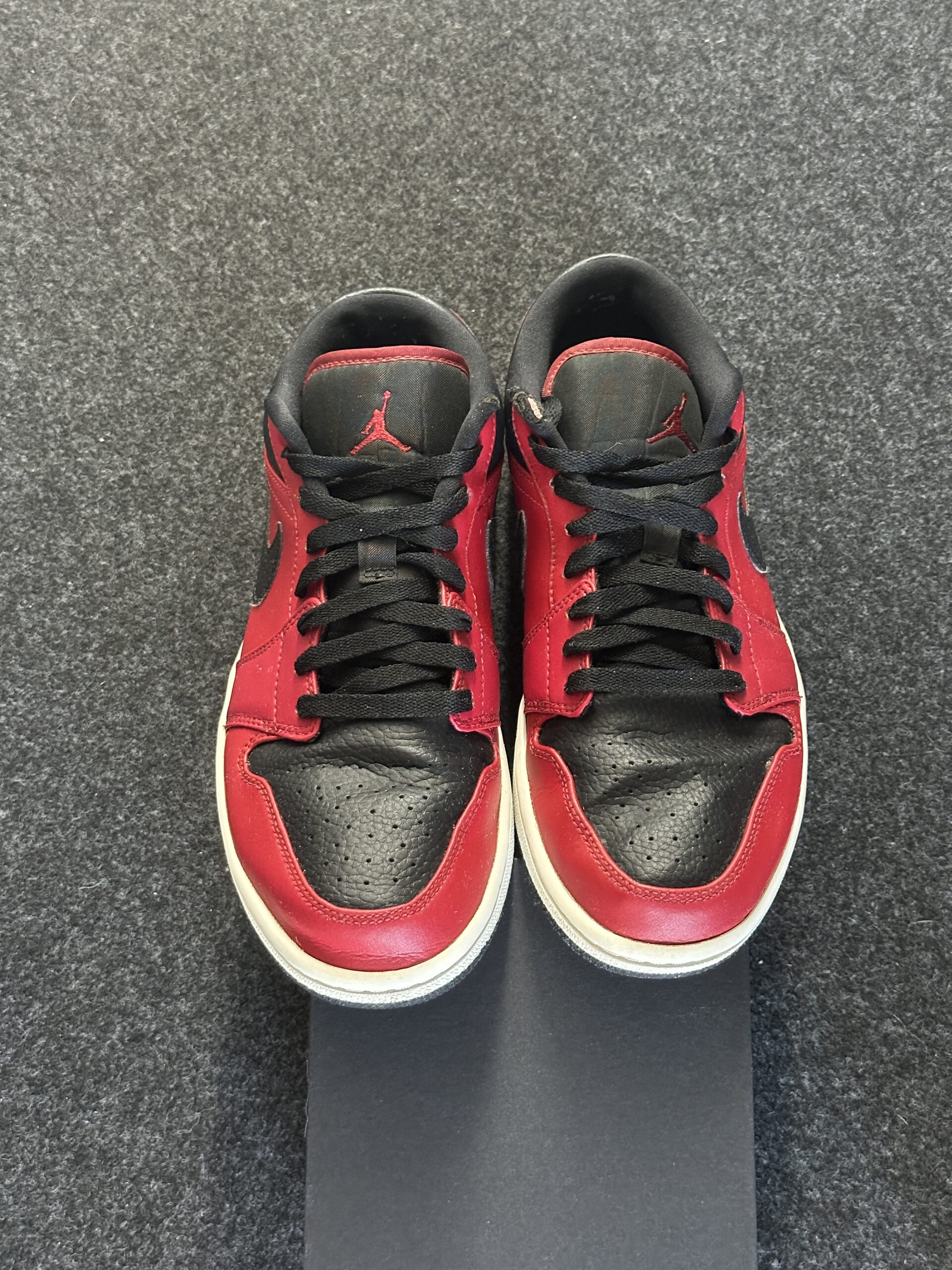 Air Jordan 1 Low Gym Red 553558-605 taglia EU 44 vista punta
